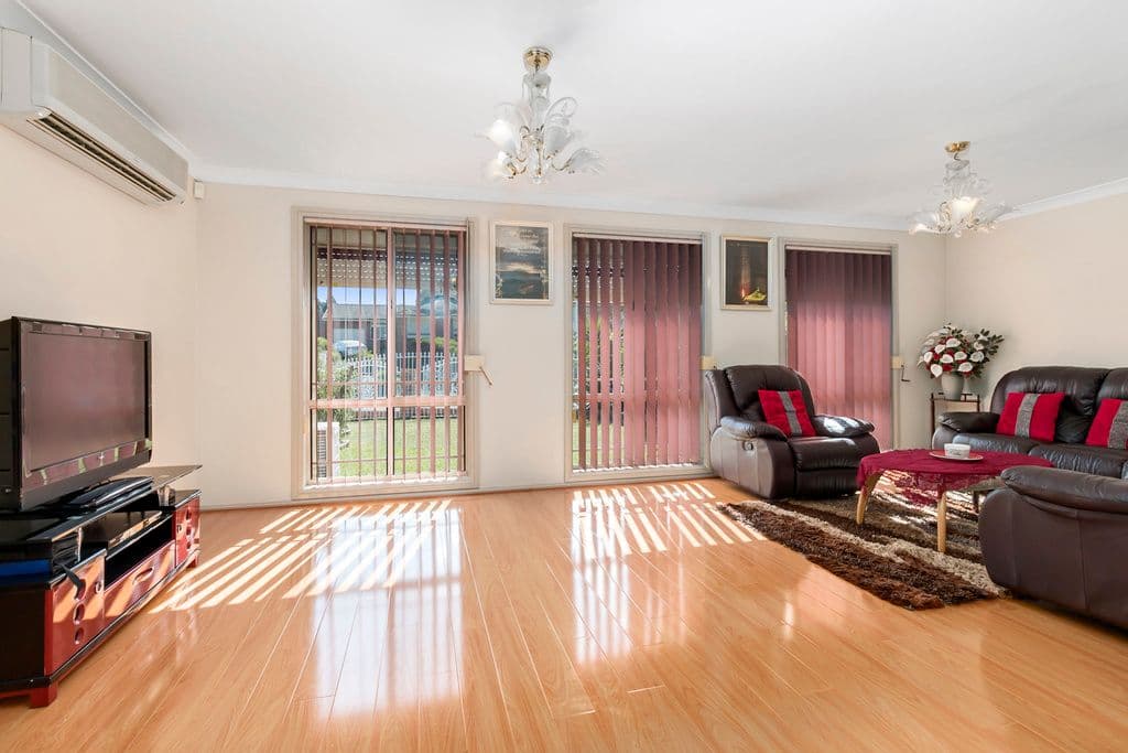 103 Sanderling Street, Hinchinbrook - Thumbnail 2