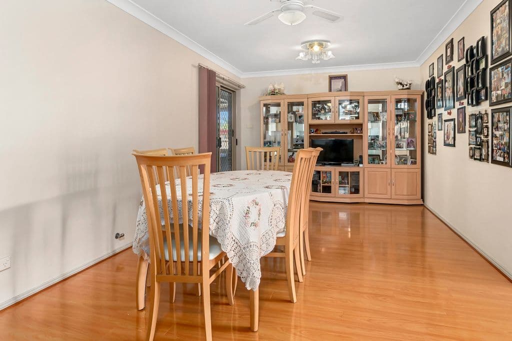 103 Sanderling Street, Hinchinbrook - Thumbnail 3