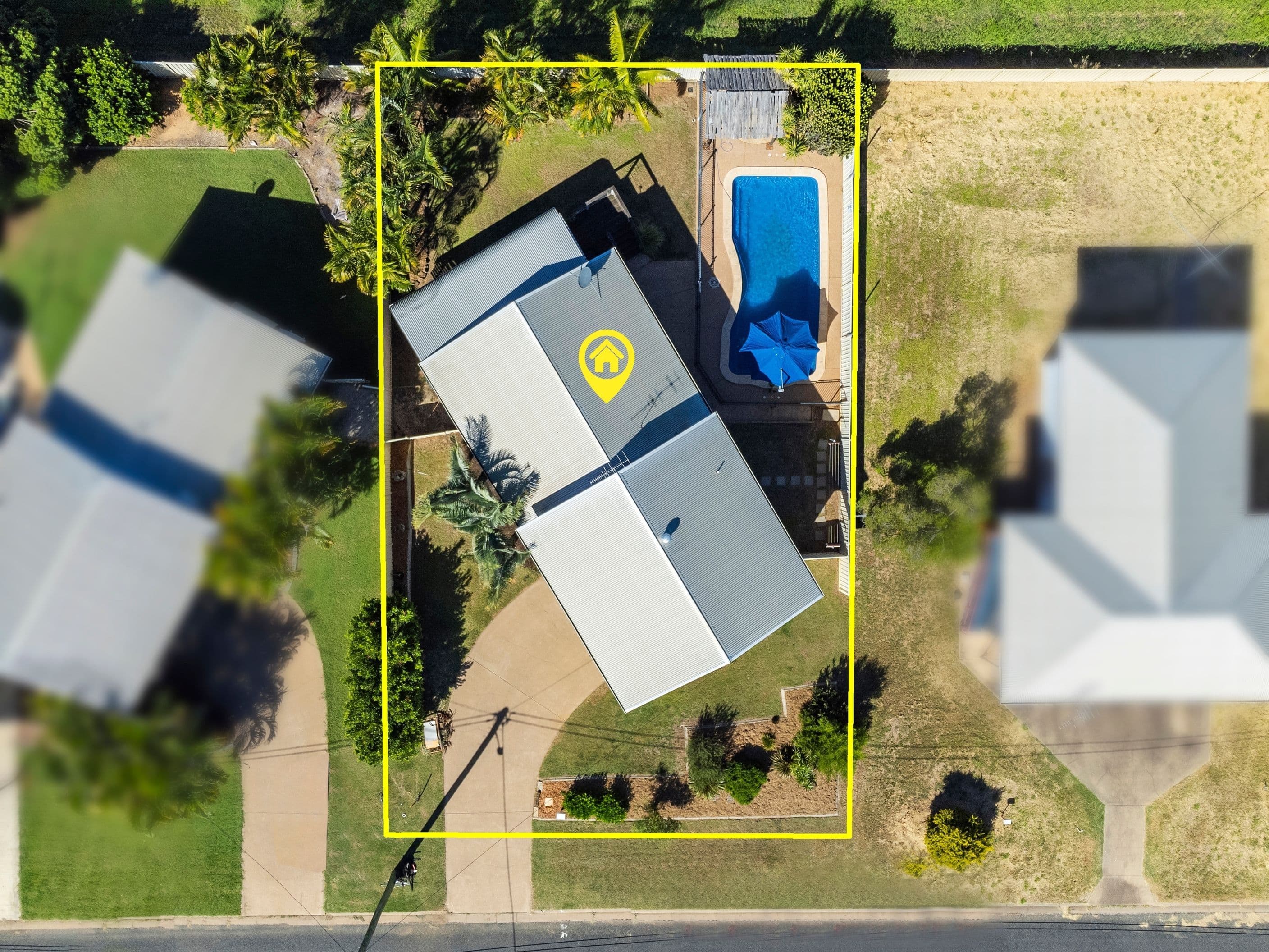 8 Barry Street, Emerald QLD 4720, Emerald - Thumbnail 2