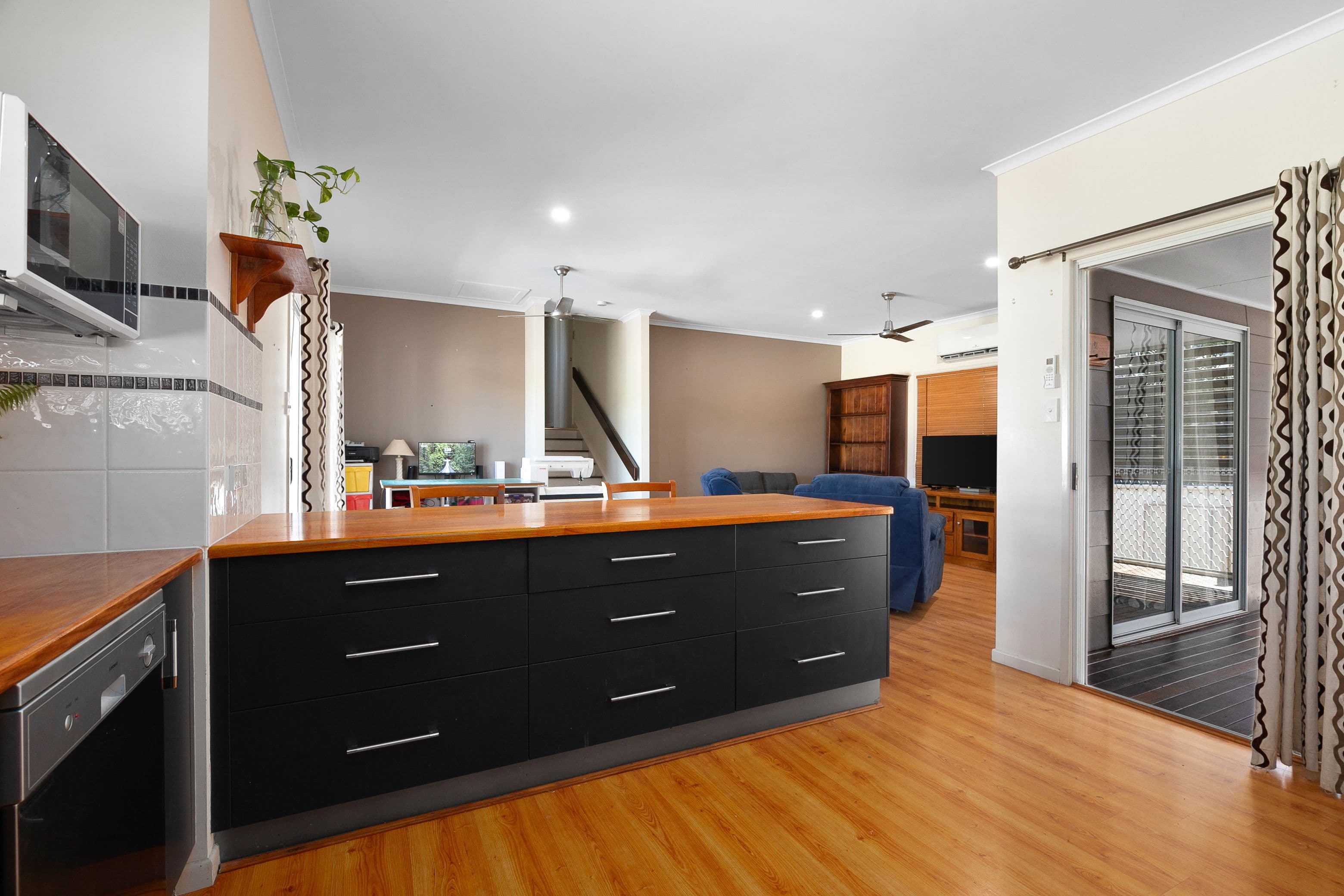 8 Barry Street, Emerald QLD 4720, Emerald - Thumbnail 6