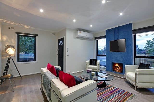 86 Boldrewood Parade, RESERVOIR VIC 3073, Reservoir - Thumbnail 2