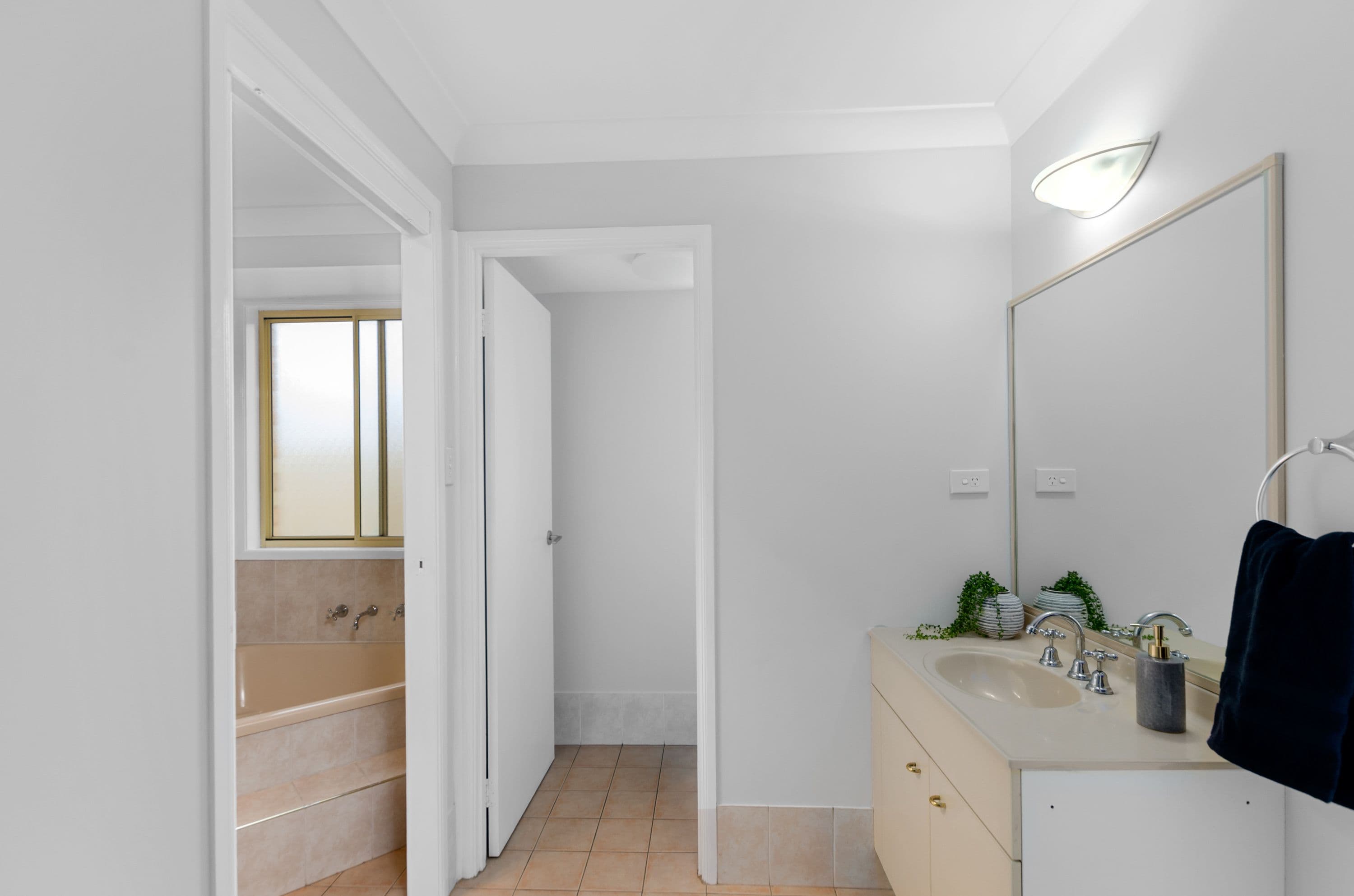 25 Robins Creek Drive, Horsley - Thumbnail 6