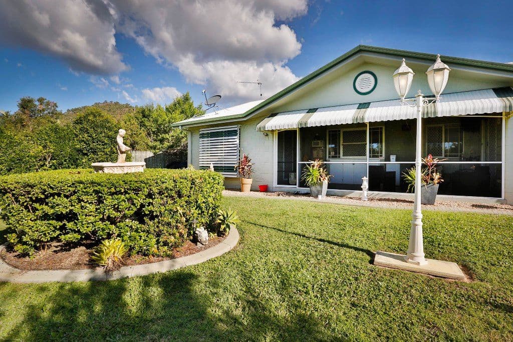 6 Santa Lucia Drive, MOUNT LOUISA QLD 4814, Mount Louisa - Image 1
