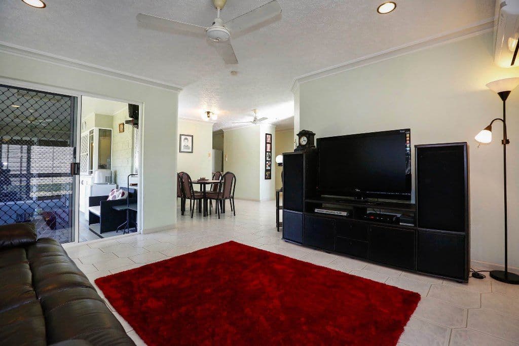 6 Santa Lucia Drive, MOUNT LOUISA QLD 4814, Mount Louisa - Thumbnail 2
