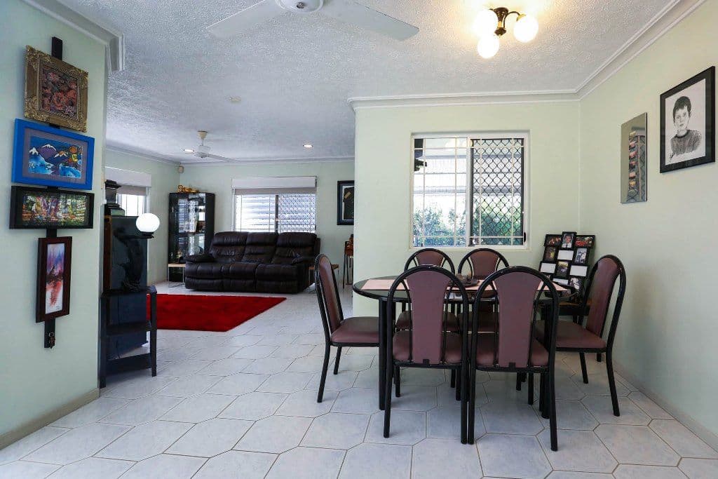 6 Santa Lucia Drive, MOUNT LOUISA QLD 4814, Mount Louisa - Thumbnail 3
