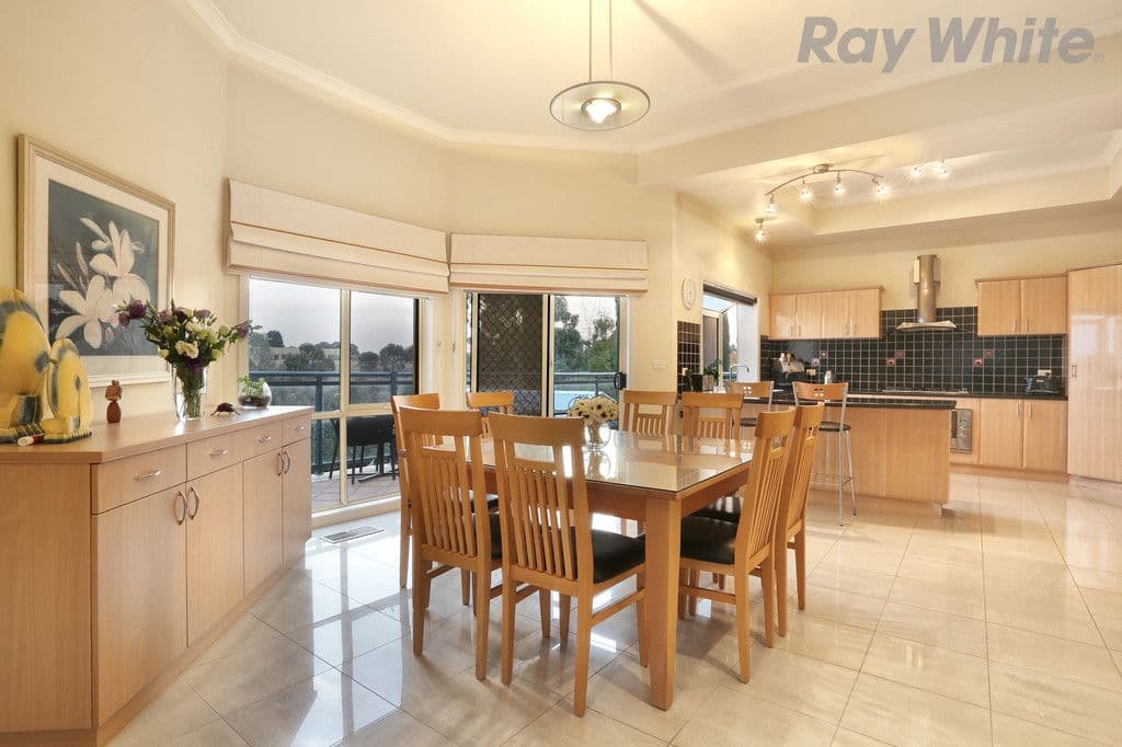 53 Burrowye Crescent, Keilor VIC 3036, Keilor - Thumbnail 4
