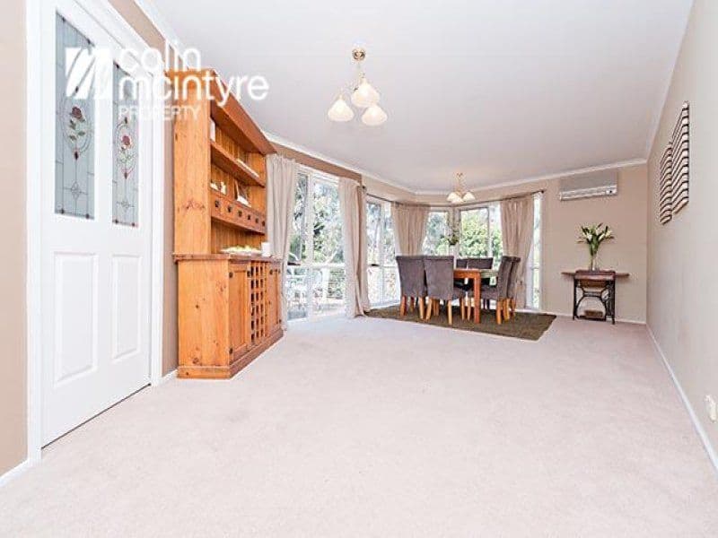 72 Degraves Crescent, WANNIASSA ACT 2903, Wanniassa - Thumbnail 2