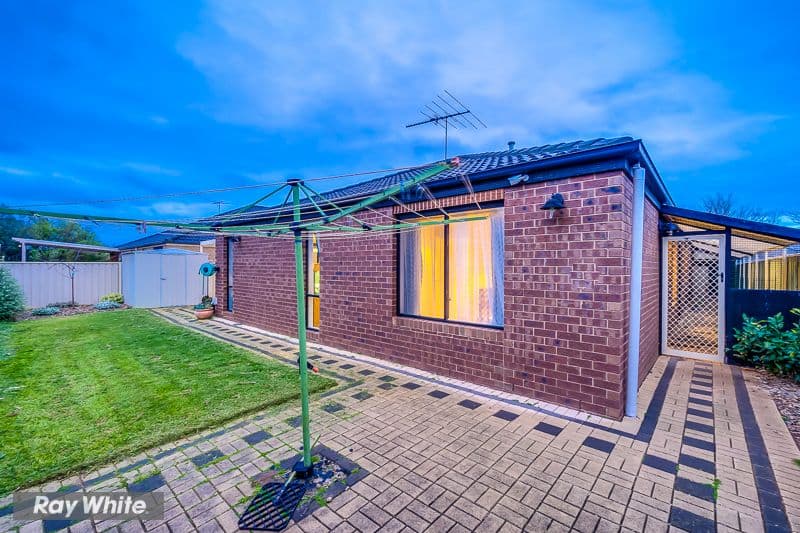 10 Carissa Circuit, Werribee VIC 3030, Werribee - Thumbnail 4