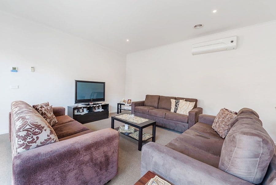 64 Corringa Way, Craigieburn VIC 3064, Craigieburn - Thumbnail 3