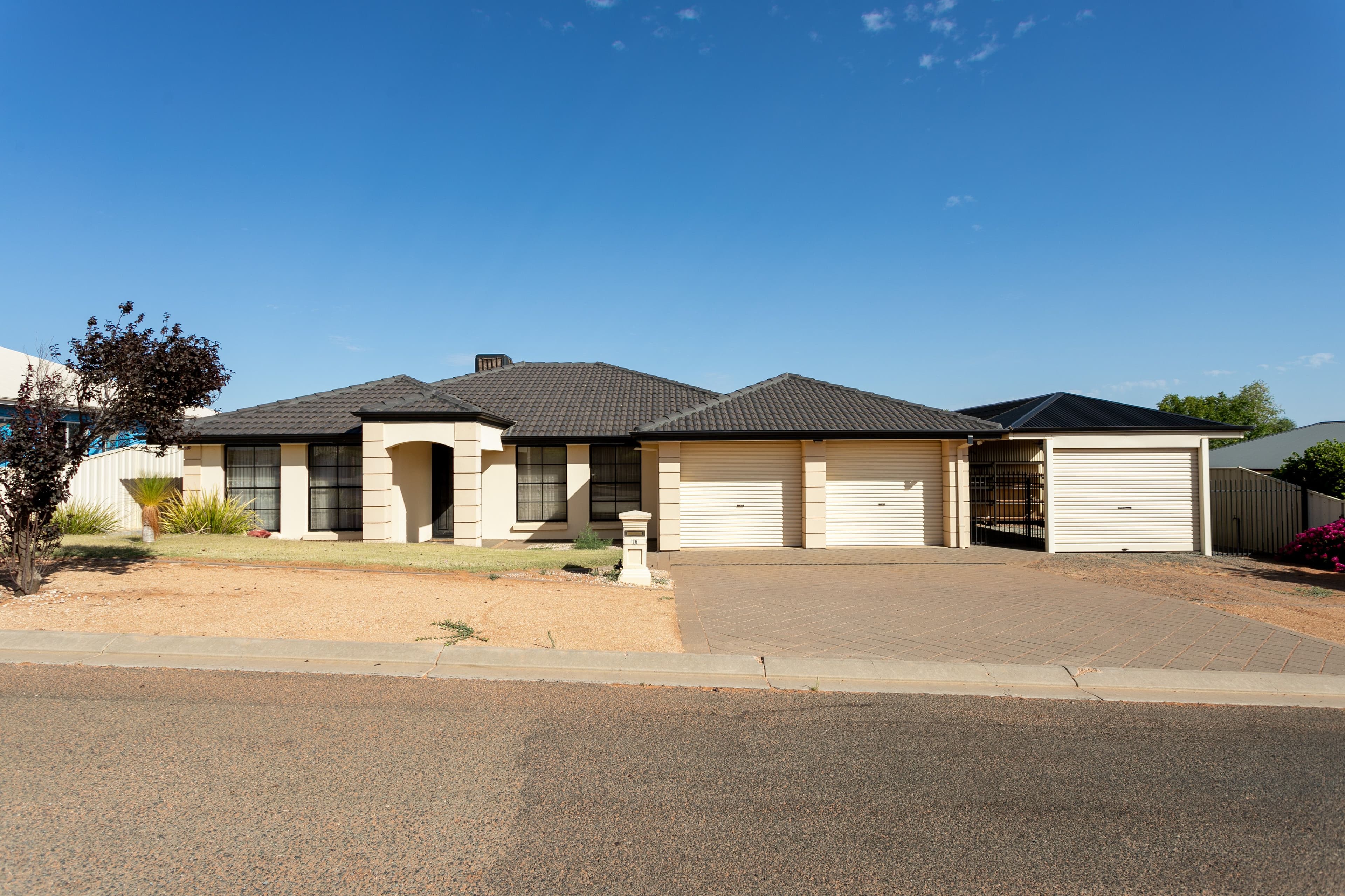 16 Schaefer Drive, Loxton SA 5333, Loxton - Image 1