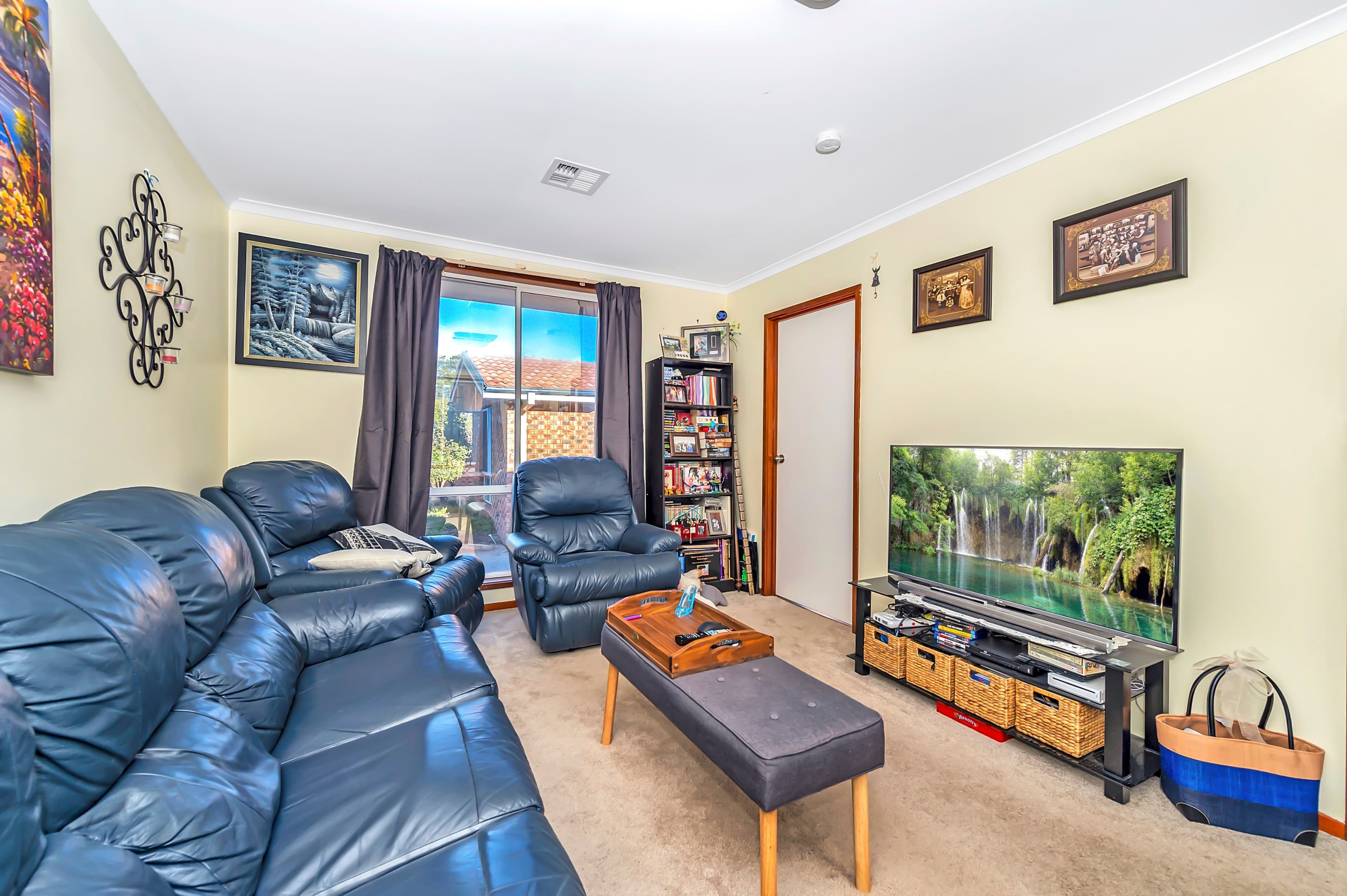 10-12 Booth Street, Queanbeyan NSW 2620, Queanbeyan East - Thumbnail 2