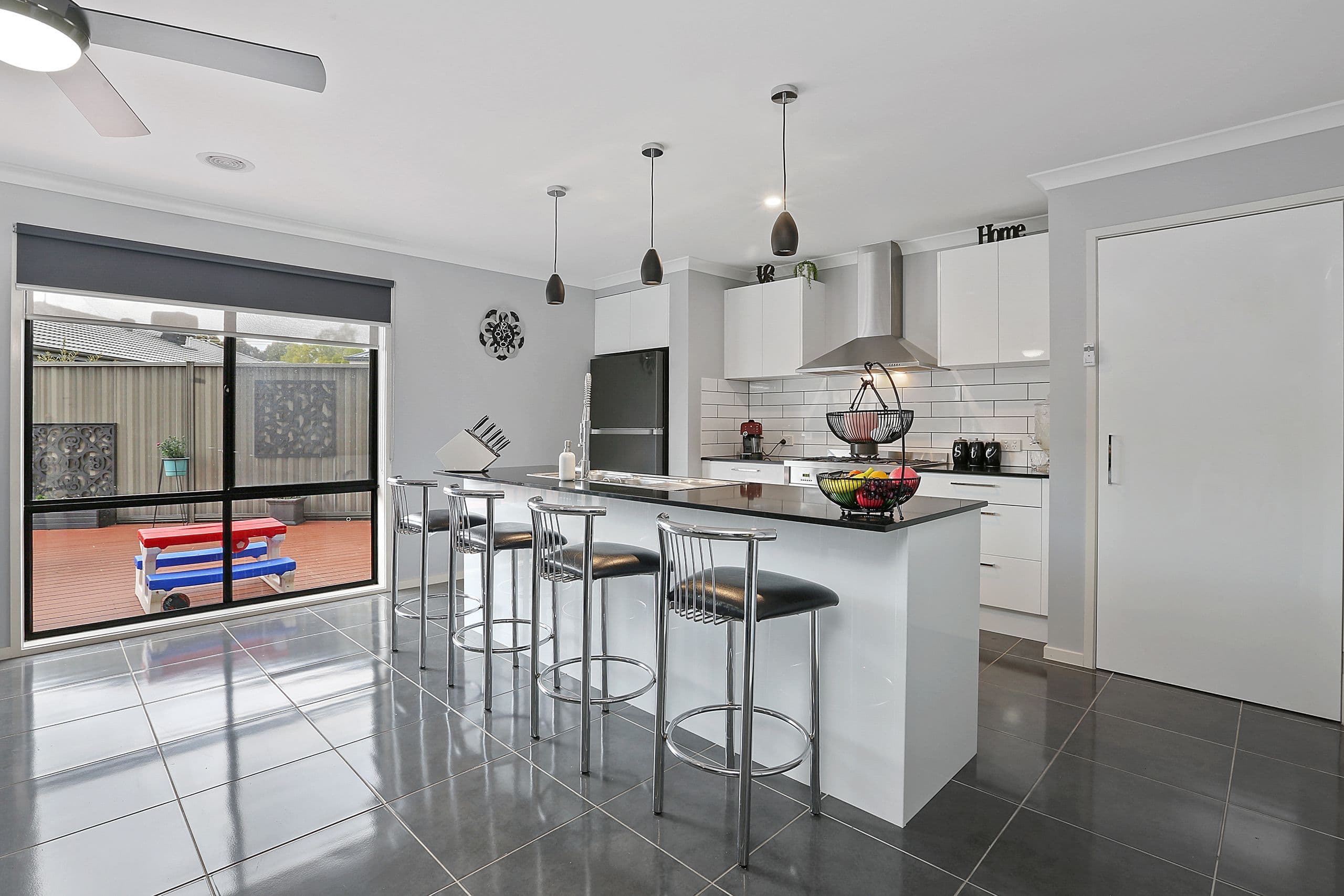 8 Eastlakes Boulevard, Lara VIC 3212, Lara - Image 1