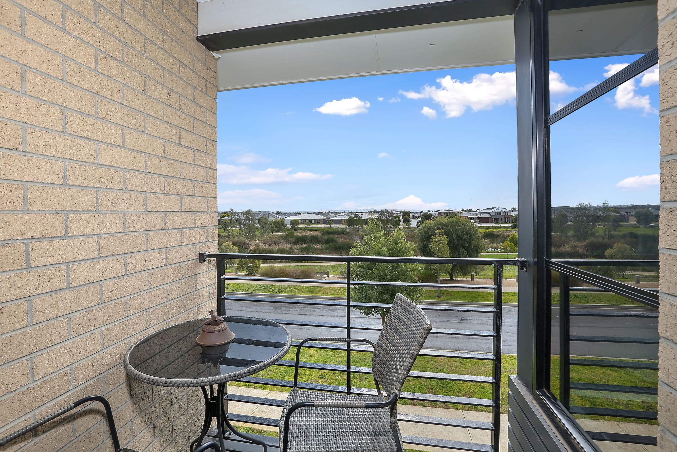 8 Eastlakes Boulevard, Lara VIC 3212, Lara - Thumbnail 6