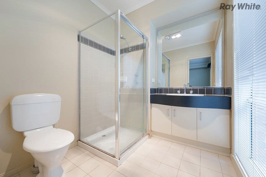 1 Osmond Place, Caroline Springs VIC 3023, Caroline Springs - Thumbnail 7