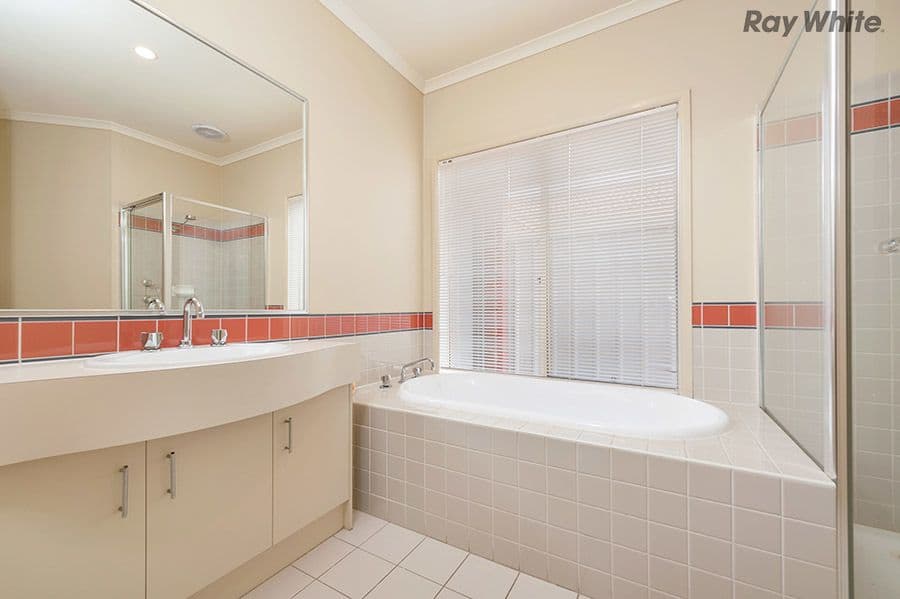 1 Osmond Place, Caroline Springs VIC 3023, Caroline Springs - Thumbnail 8