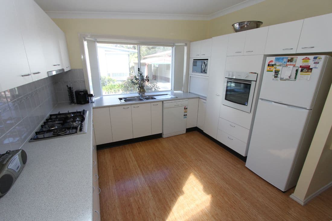 19 Sixth Avenue, Green Point - Thumbnail 5