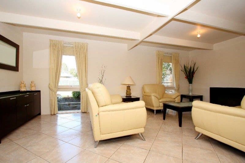 9 Sandhurst Crescent, BUNDOORA VIC 3083, Bundoora - Thumbnail 5