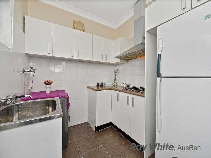 78 Columbine Avenue, Punchbowl - Thumbnail 6