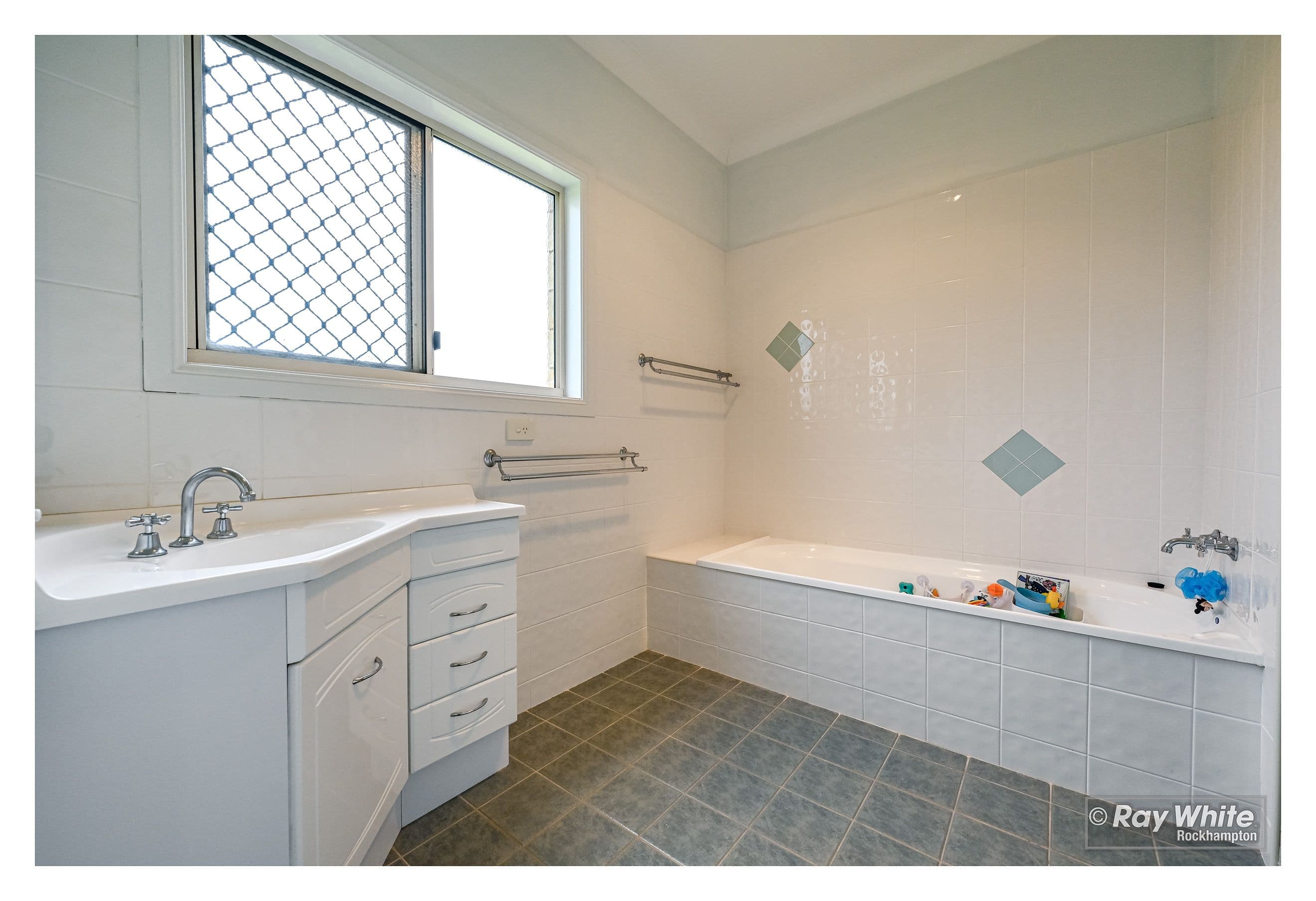 2 Jewell Court, Parkhurst QLD 4702, Parkhurst - Thumbnail 8