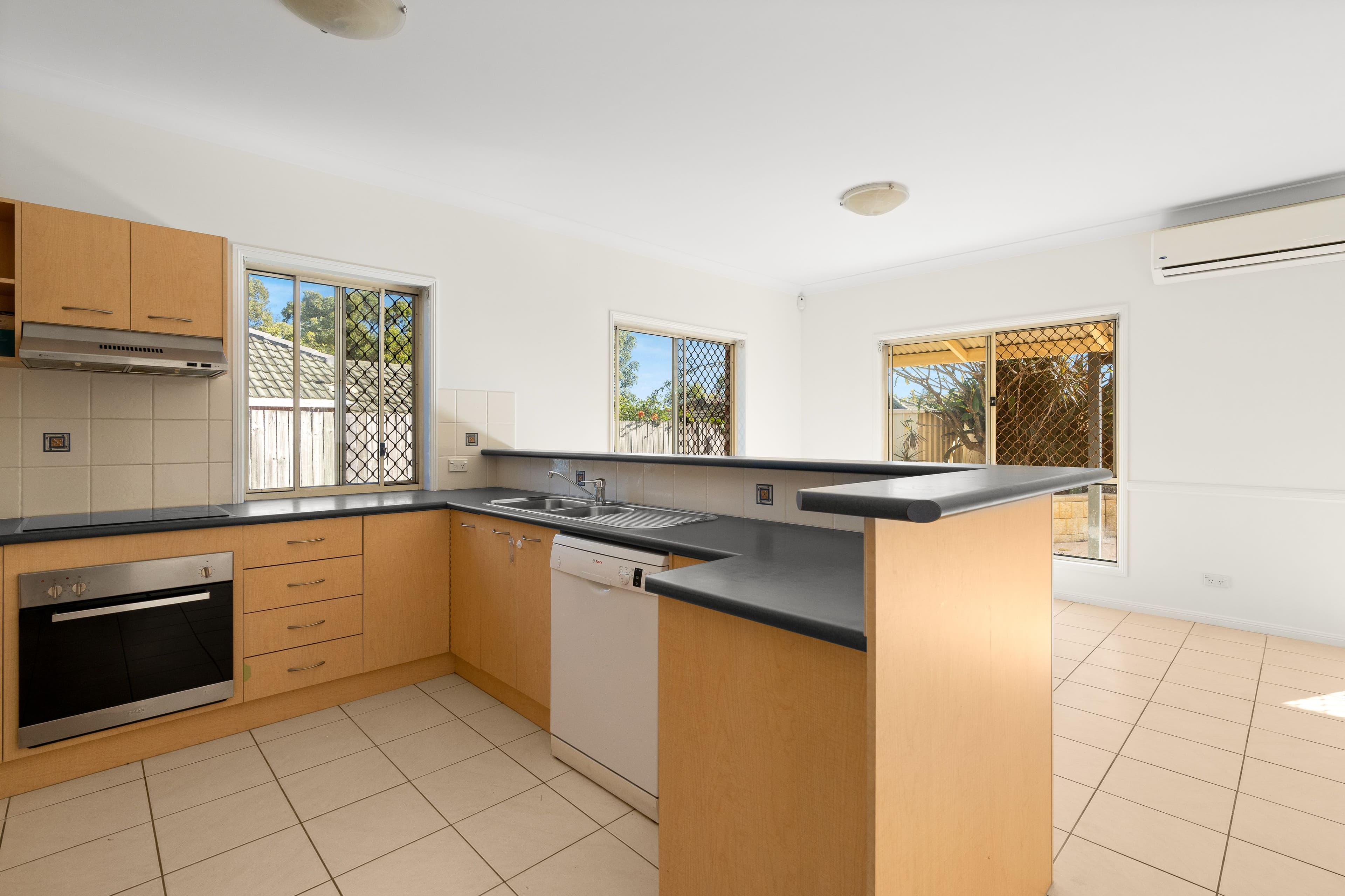 48 Lavender Street, Springfield Lakes QLD 4300, Springfield Lakes - Thumbnail 4
