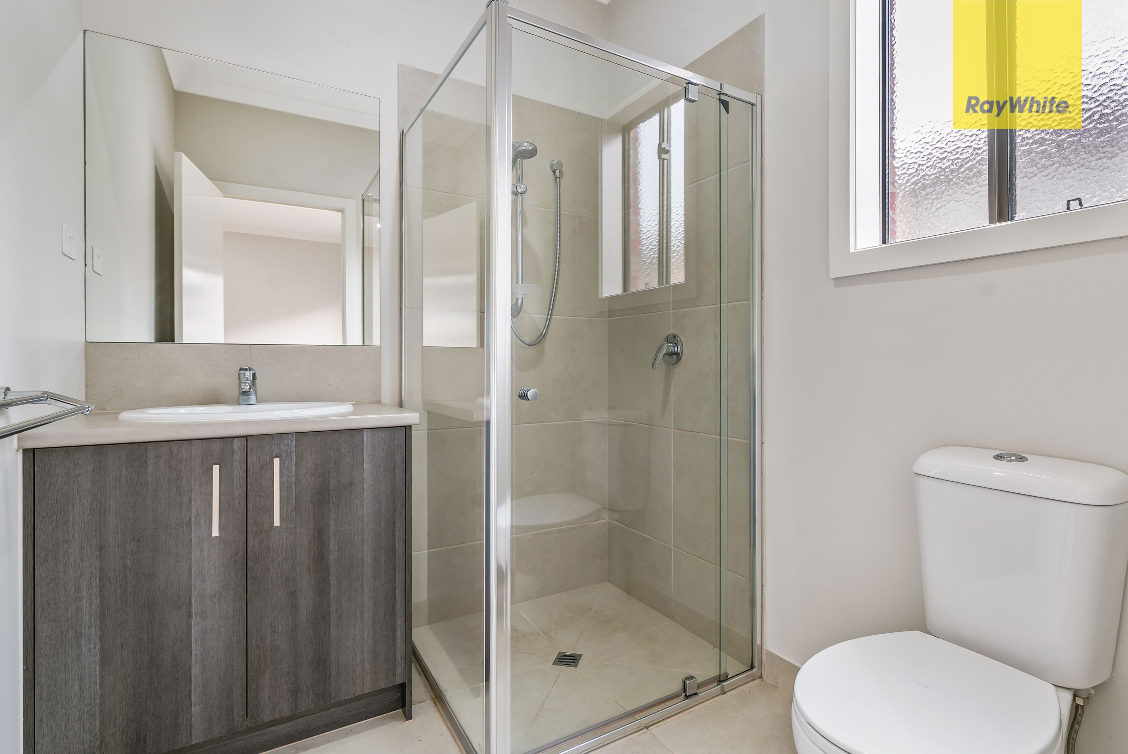 18 Melanda Road, Melton South VIC 3338, Melton South - Thumbnail 4