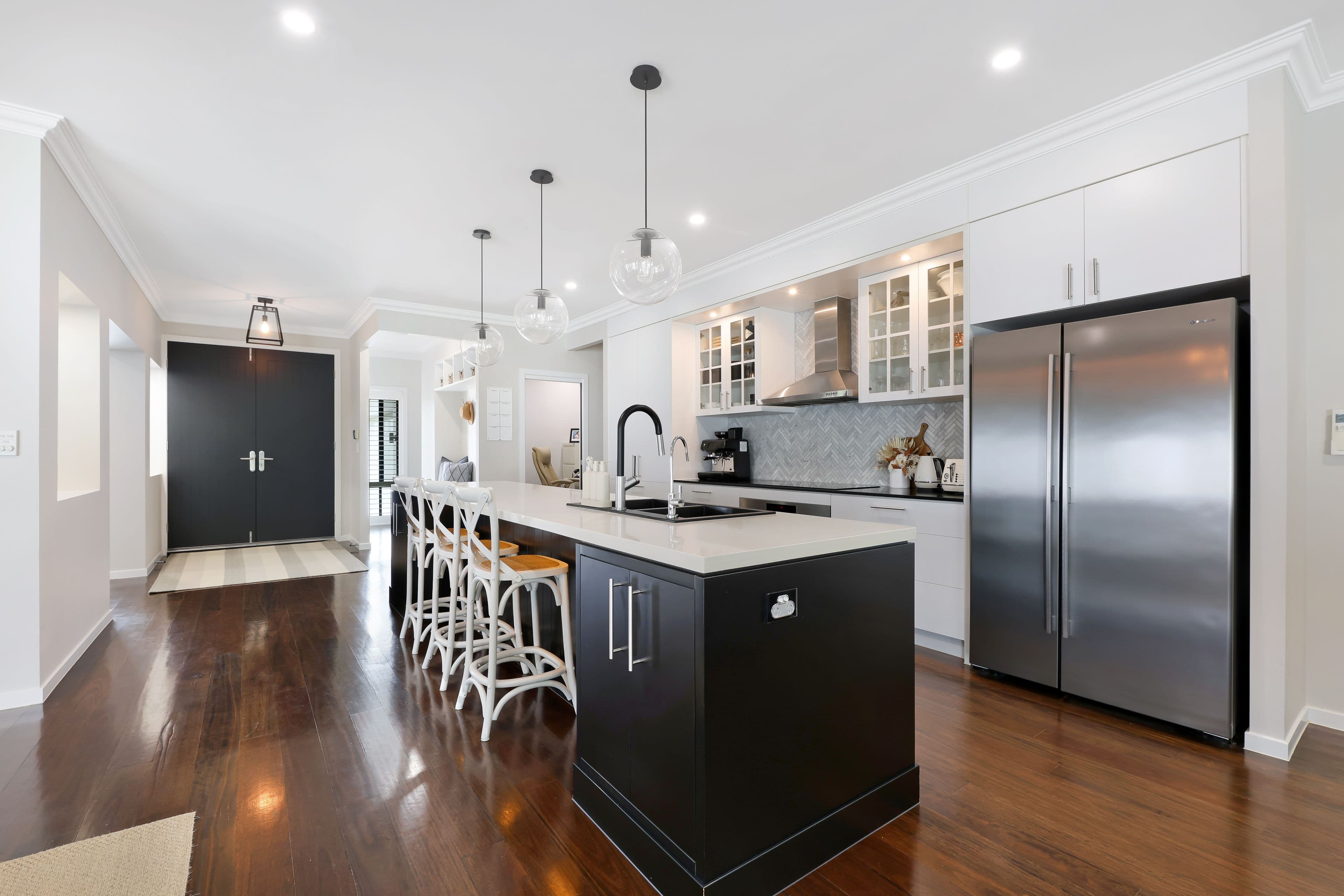 8 Bristol Place, Arundel QLD 4214, Arundel - Thumbnail 5