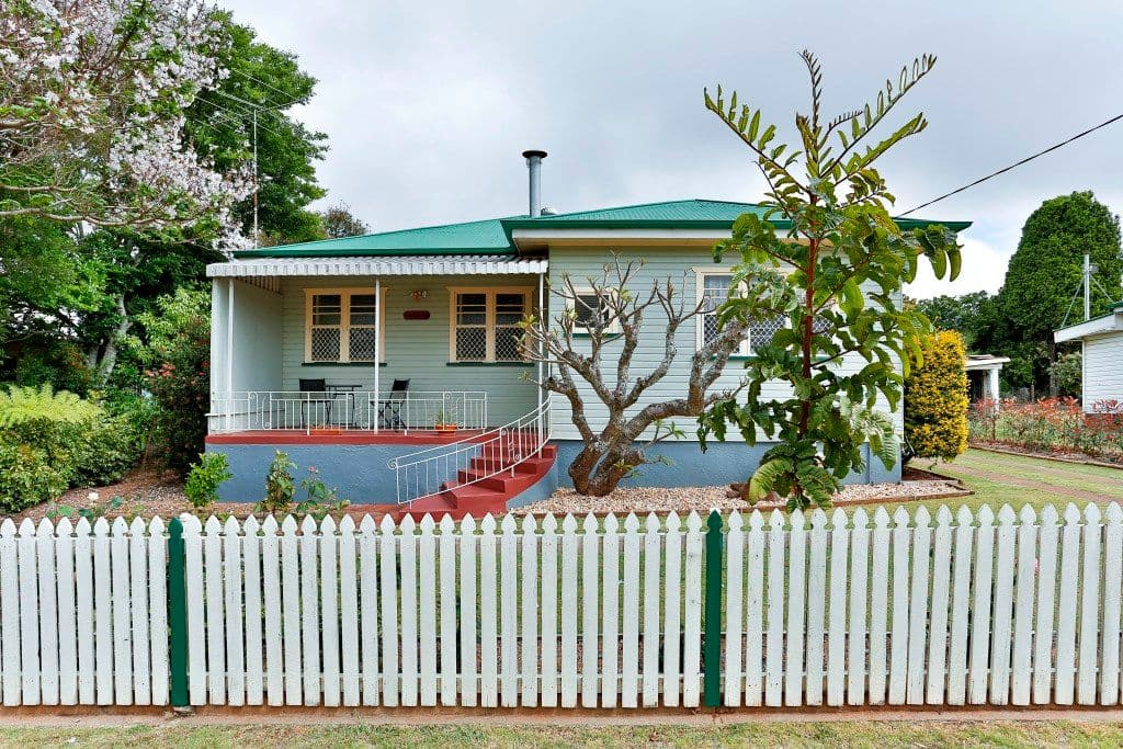 6 Farquharson Street, HARRISTOWN QLD 4350, Harristown - Image 1