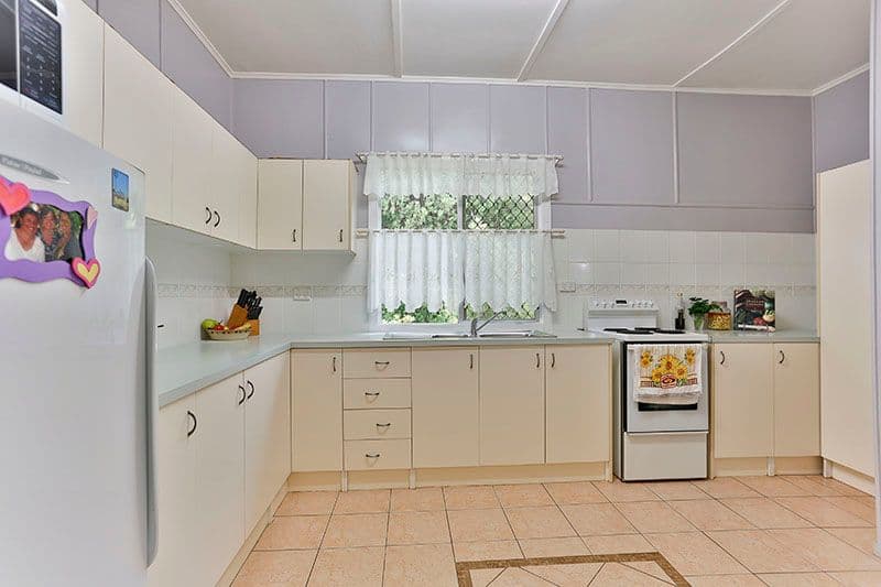 6 Farquharson Street, HARRISTOWN QLD 4350, Harristown - Thumbnail 4