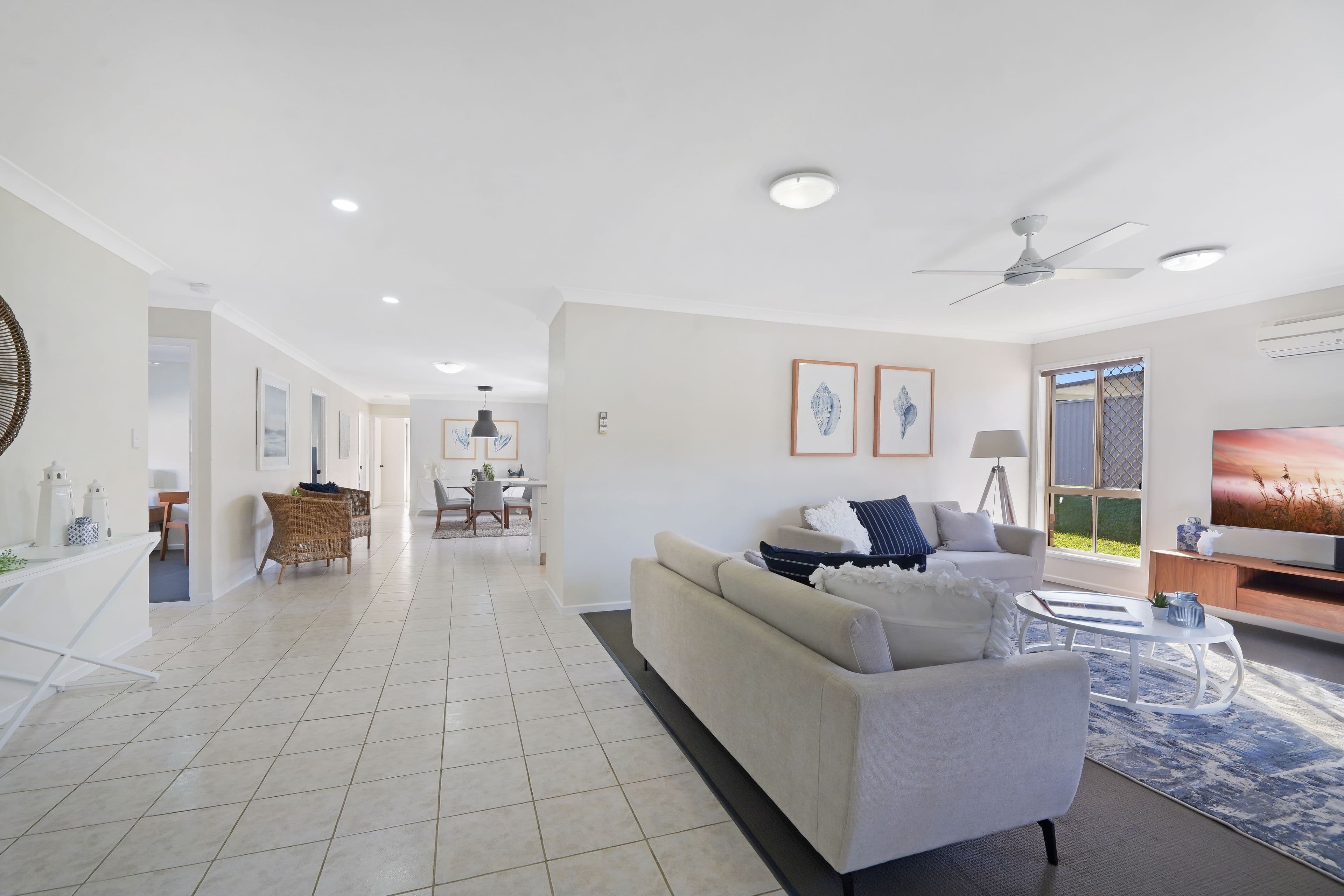 24 Queen Charlotte Court, Mudgeeraba QLD 4213, Mudgeeraba - Thumbnail 2