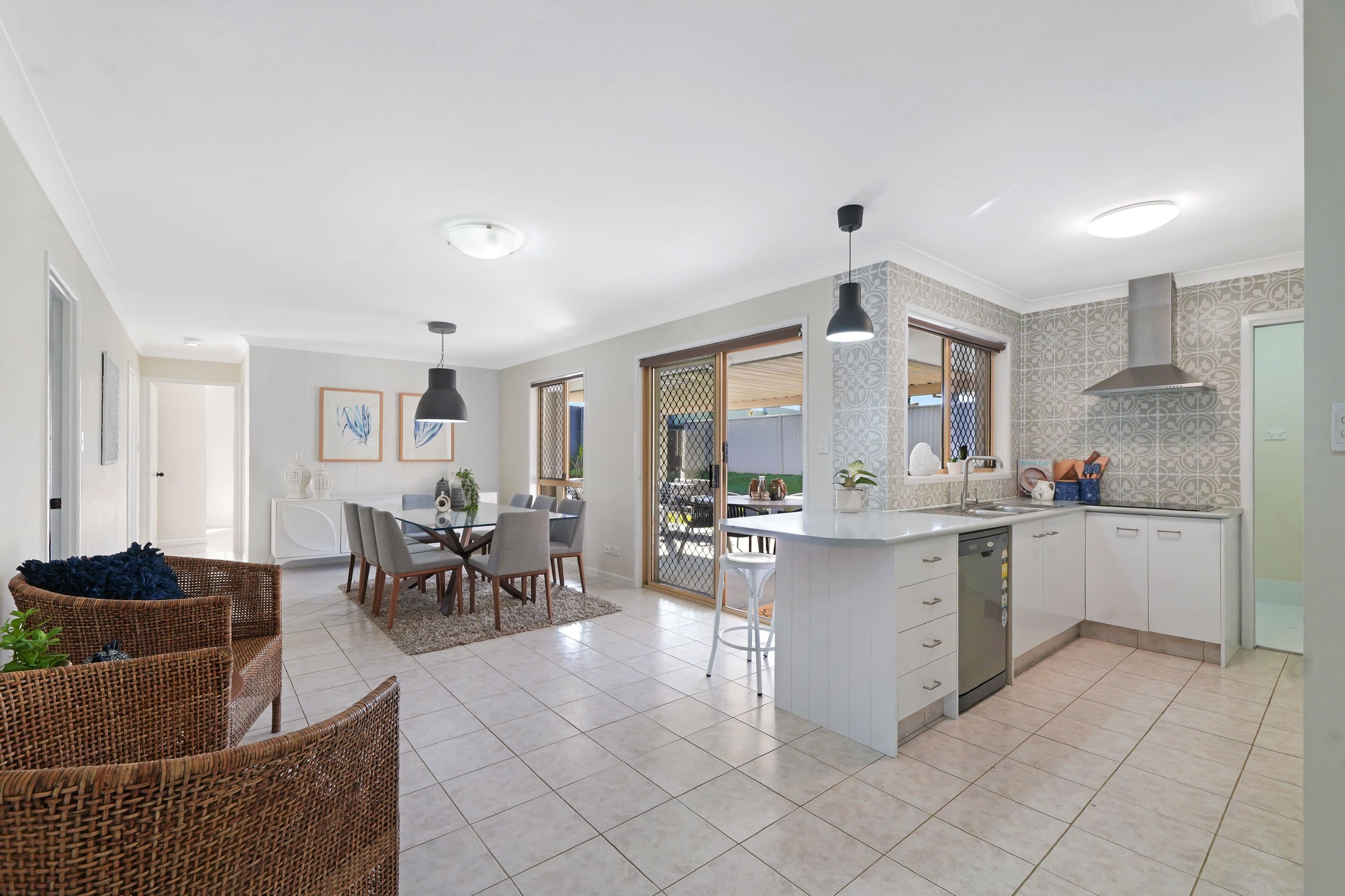 24 Queen Charlotte Court, Mudgeeraba QLD 4213, Mudgeeraba - Thumbnail 4
