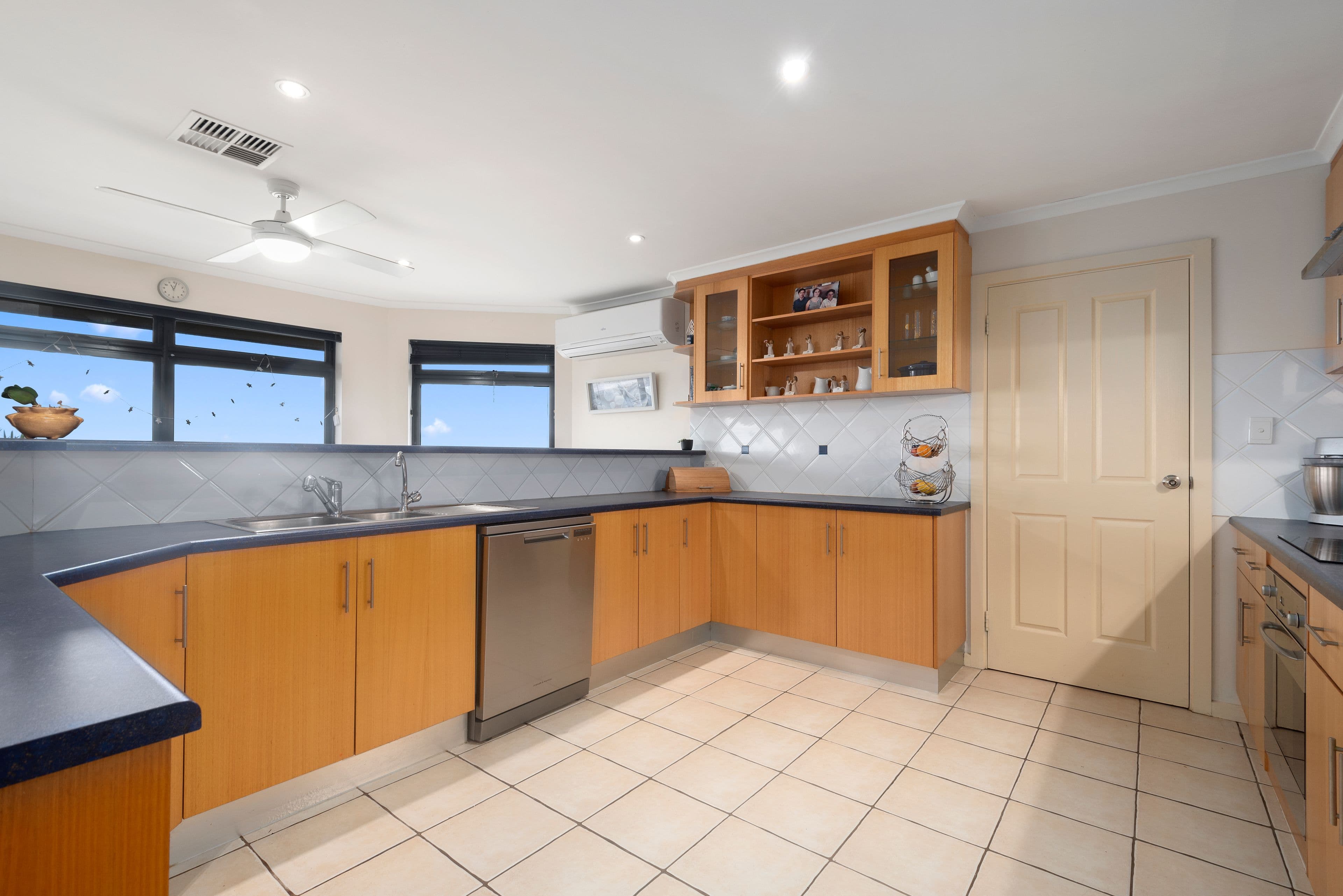 3 Palmer Esplanade, North Beach SA 5556, North Beach - Thumbnail 6