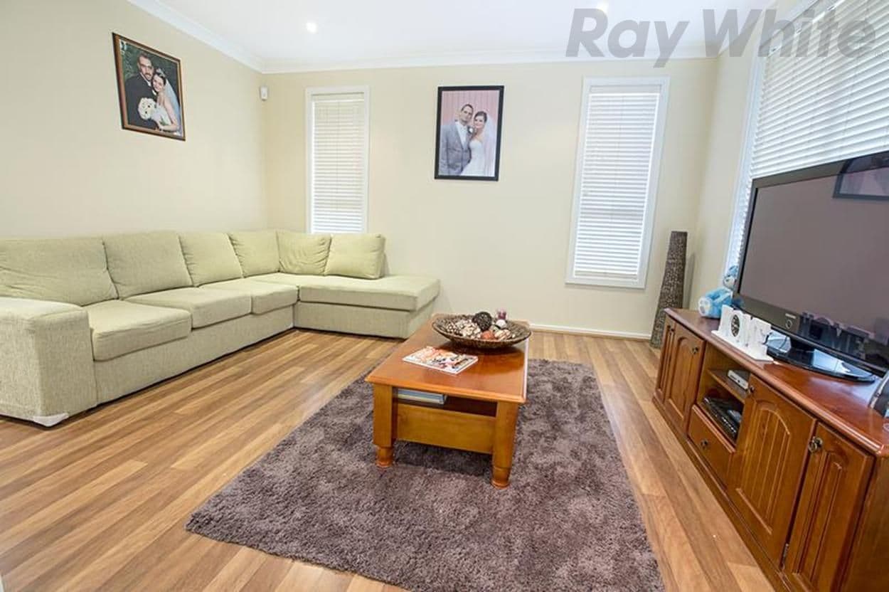 12 Montefiore Avenue, WEST HOXTON NSW 2171, West Hoxton - Thumbnail 3