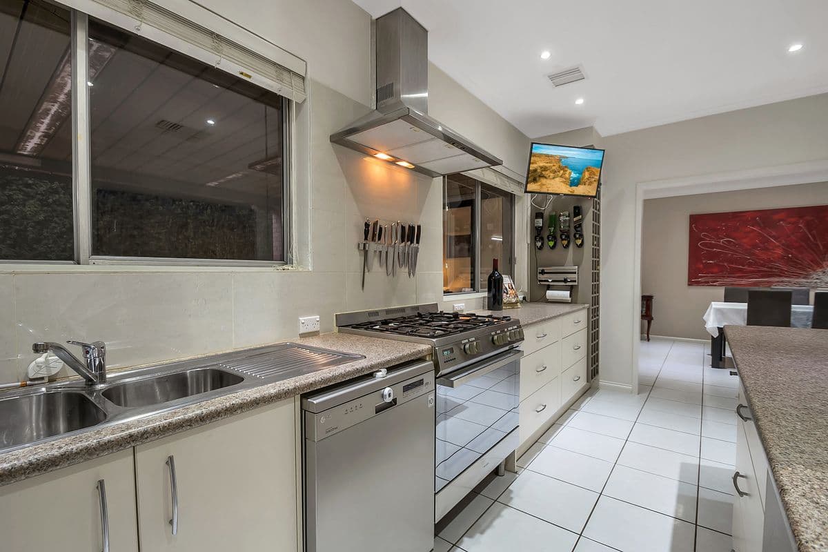 22 Ellwood Avenue, Modbury North SA 5092, Modbury North - Thumbnail 8