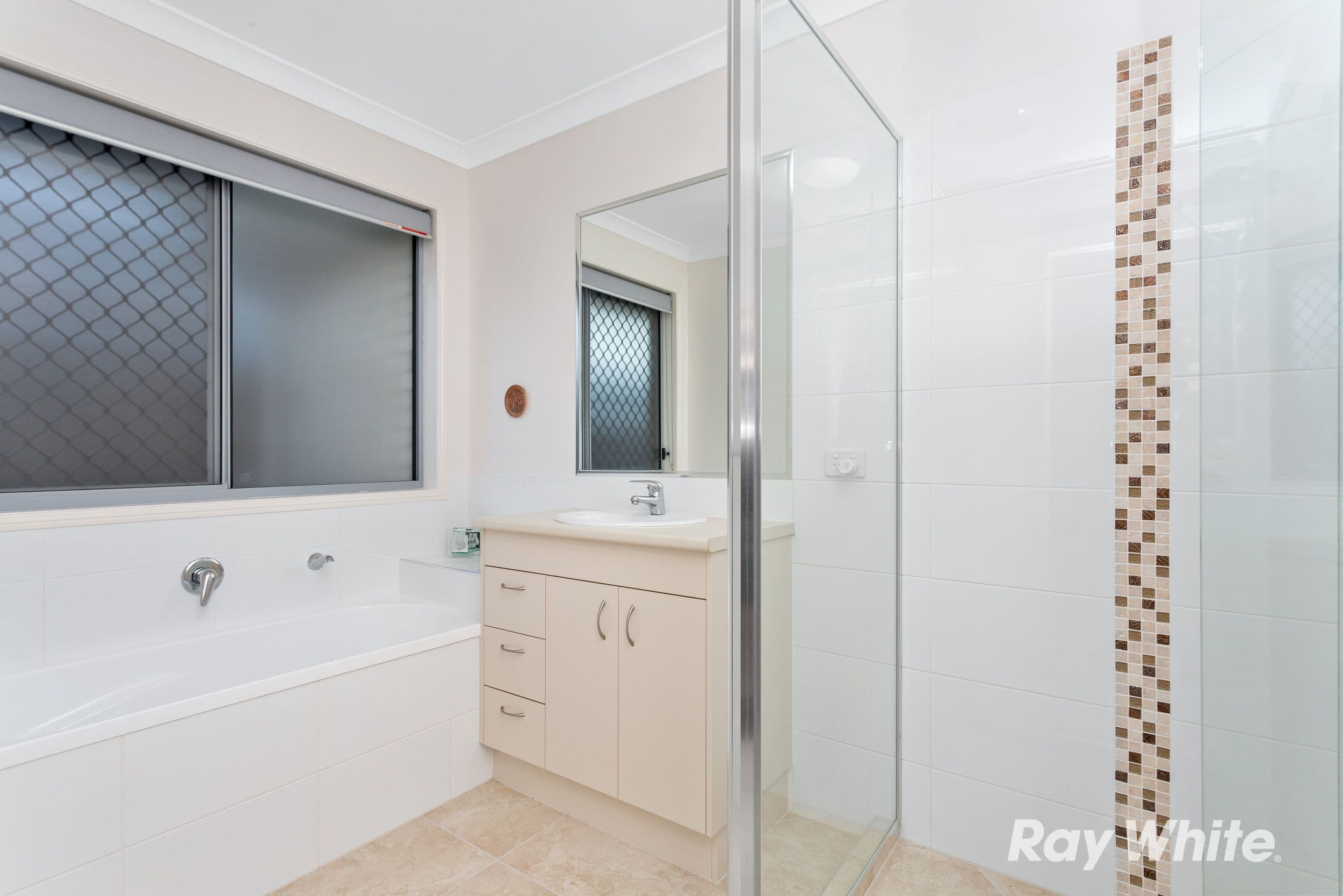 25 Huggins Avenue, Yarrabilba QLD 4207, Yarrabilba - Thumbnail 8