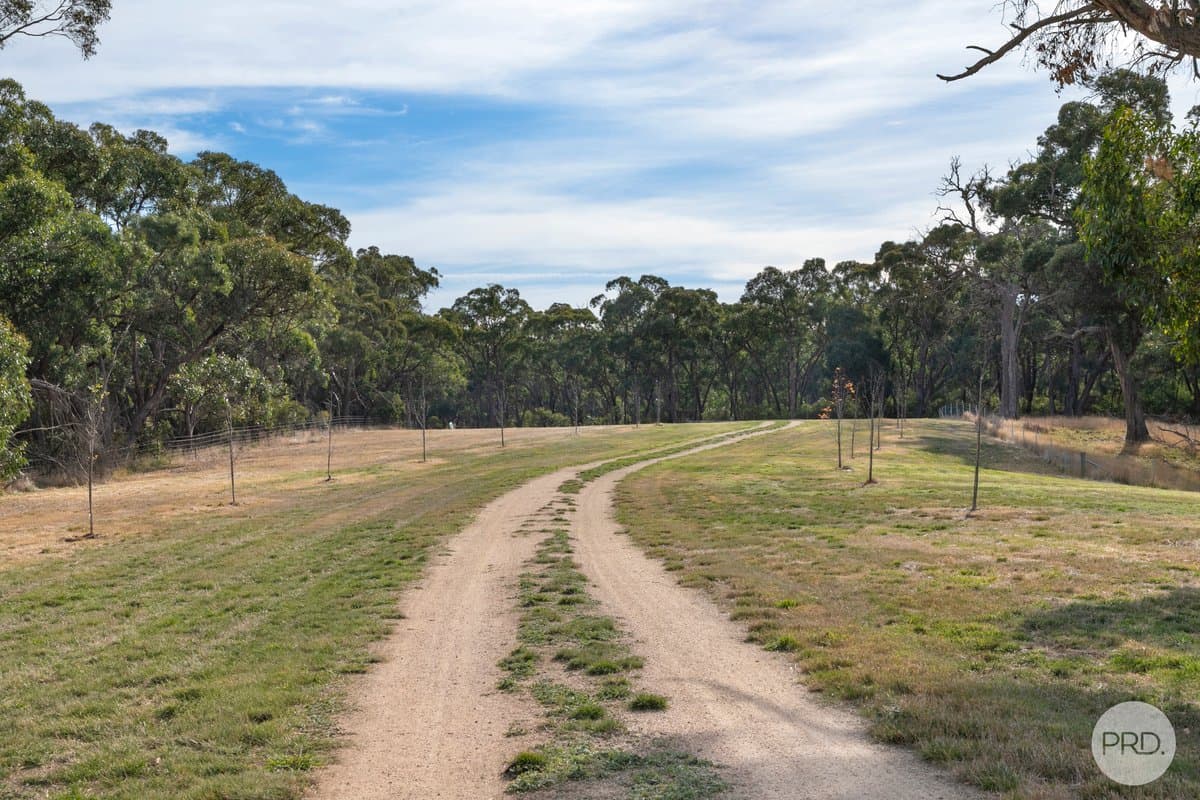 1 Ellis Road, BEAUFORT VIC 3373, Beaufort - Thumbnail 7
