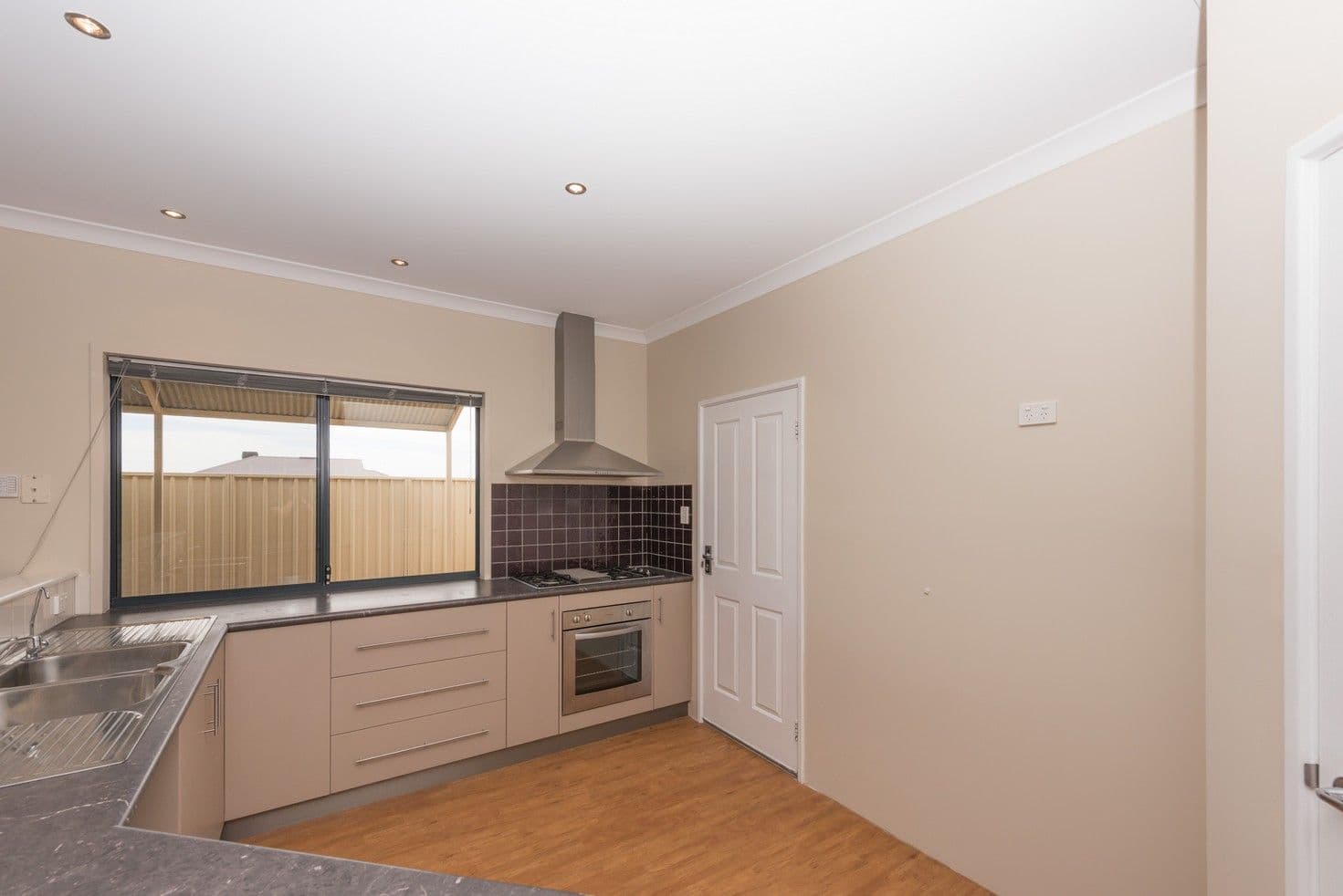 14 Silvery Wave Vista, Wandina WA 6530, Wandina - Thumbnail 4