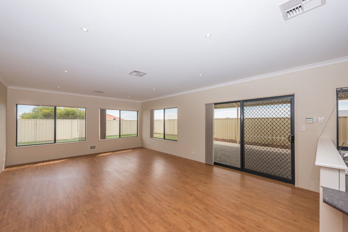 14 Silvery Wave Vista, Wandina WA 6530, Wandina - Thumbnail 5