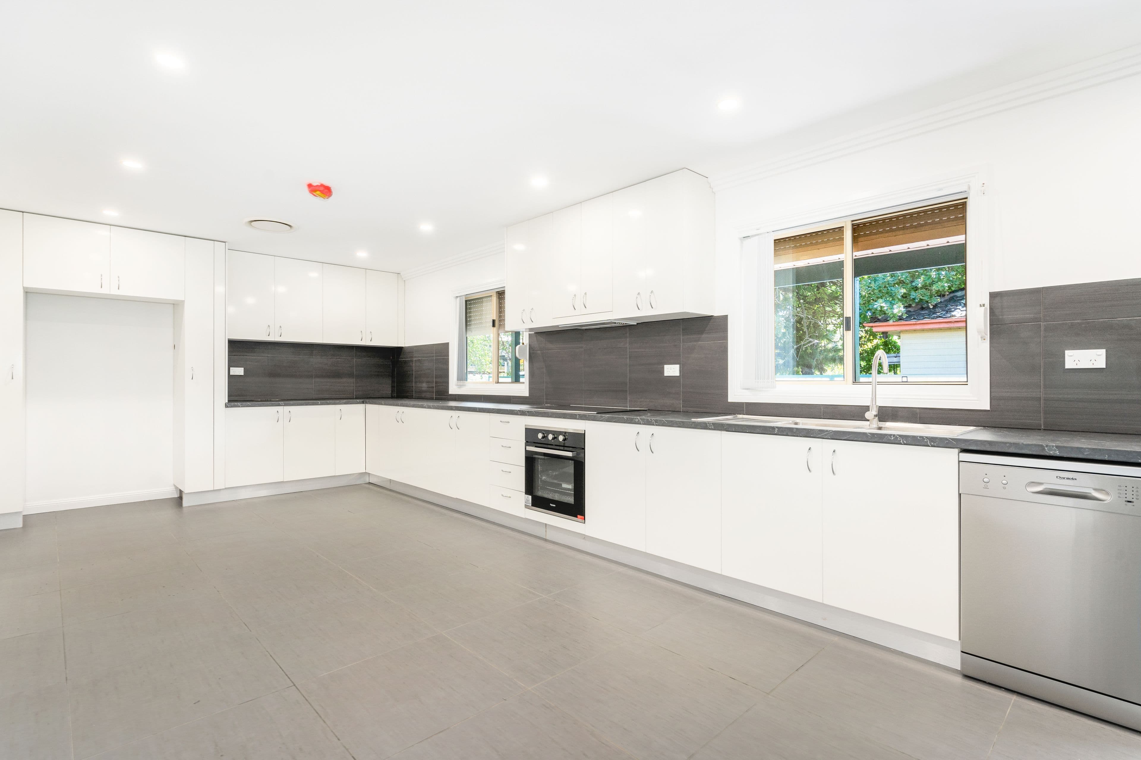 34 EAST Parade, Canley Vale NSW 2166, Canley Vale - Thumbnail 4