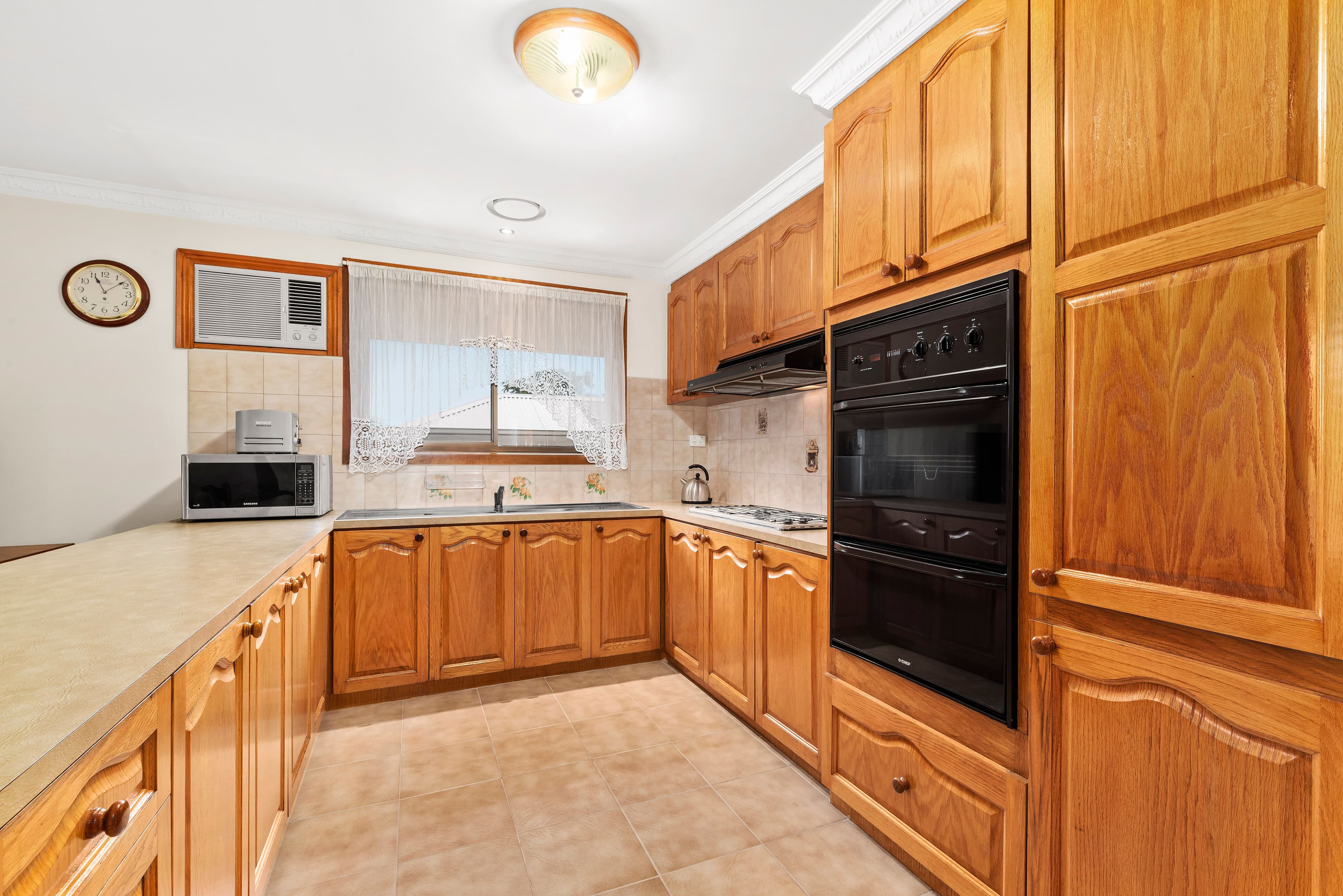 11 James Ruse Court, Mill Park VIC 3082, Mill Park - Thumbnail 2