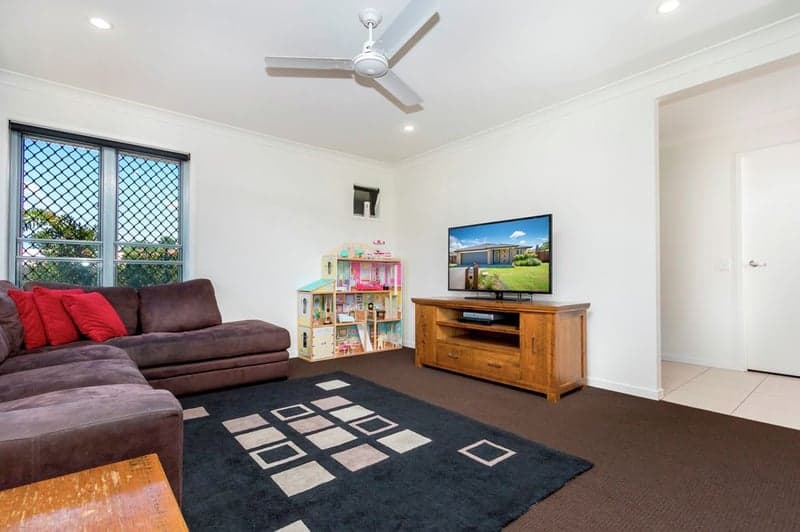 32 Fodora Place, Burpengary East - Thumbnail 2