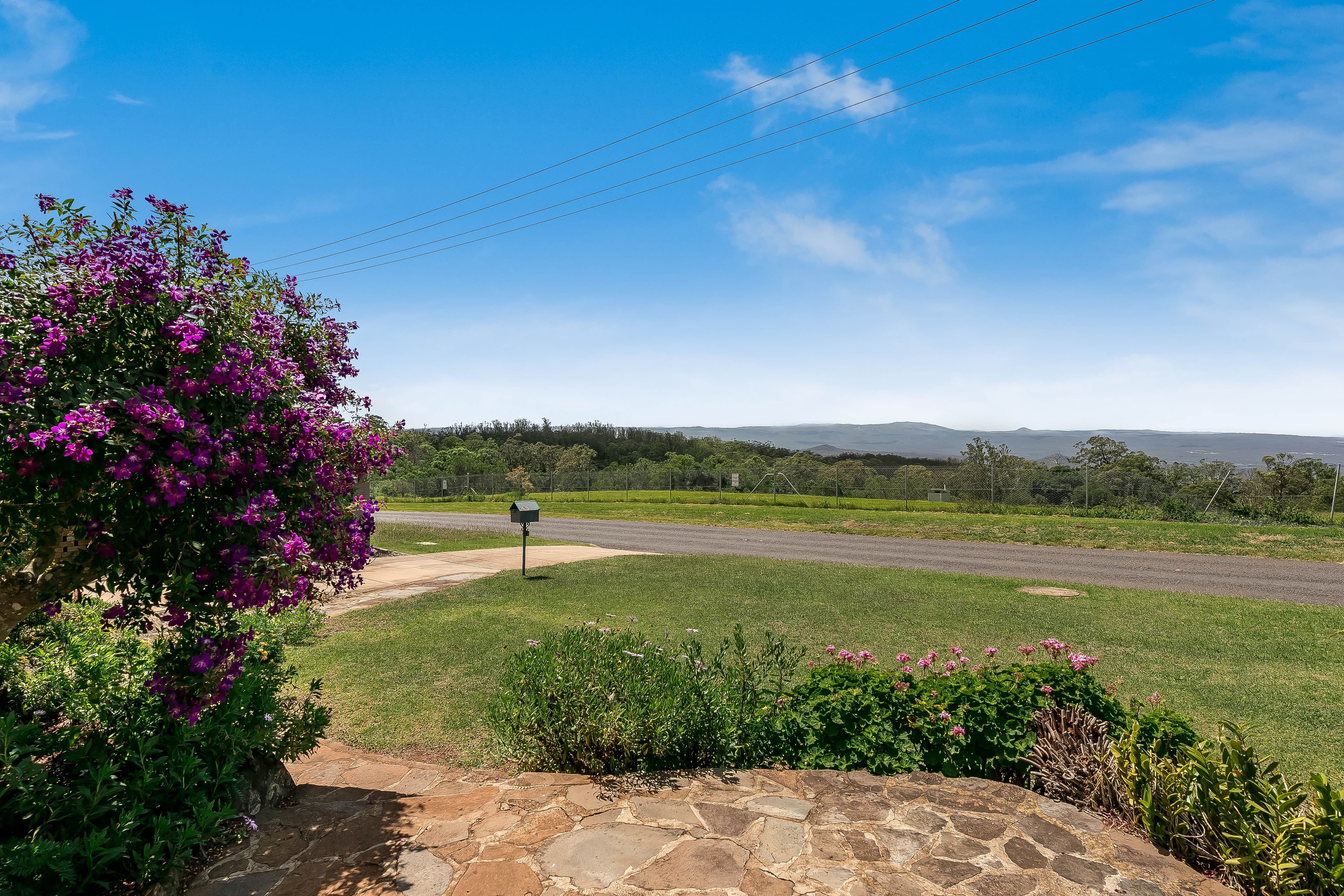 43 Martini Street, Mount Lofty QLD 4350, Mount Lofty - Thumbnail 2