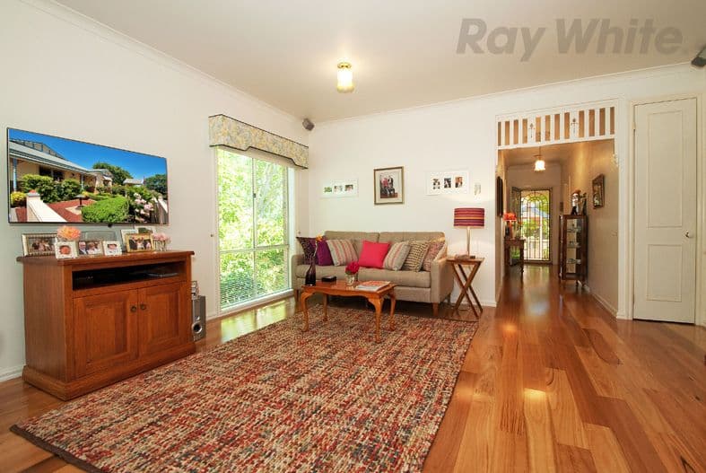 11 ROSEWOOD Place, Chirnside Park VIC 3116, Chirnside Park - Thumbnail 2