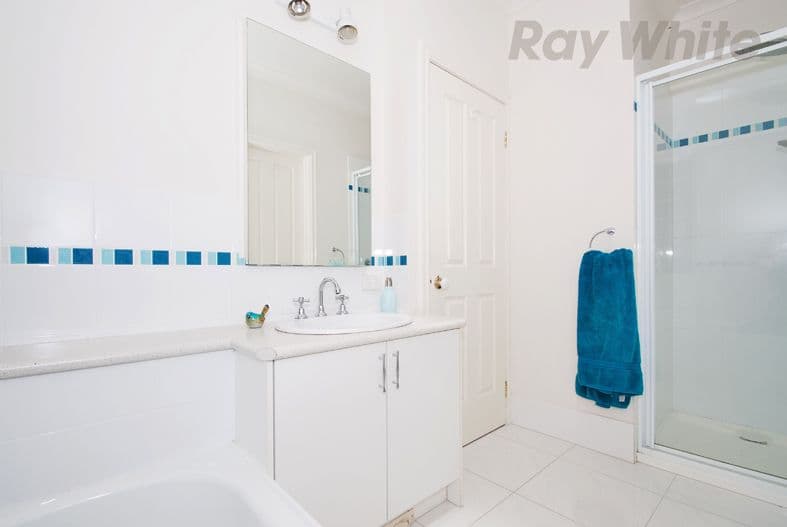 11 ROSEWOOD Place, Chirnside Park VIC 3116, Chirnside Park - Thumbnail 6