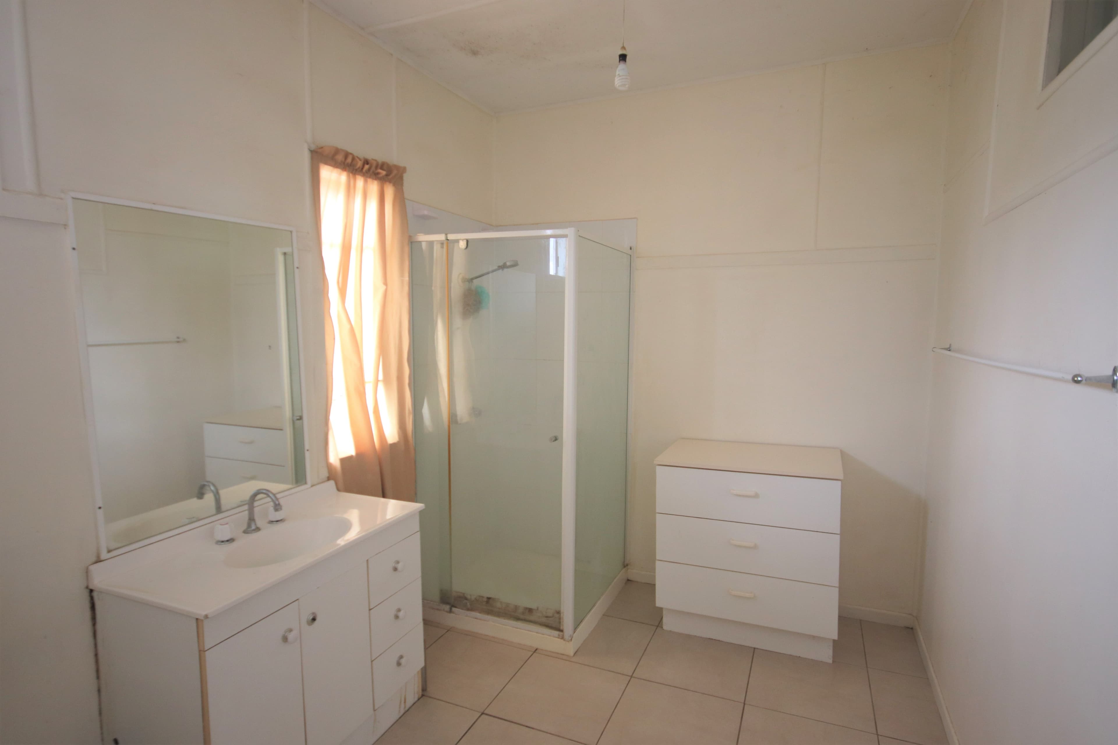 33 Strathdee Street, Mundubbera QLD 4626, Mundubbera - Thumbnail 8