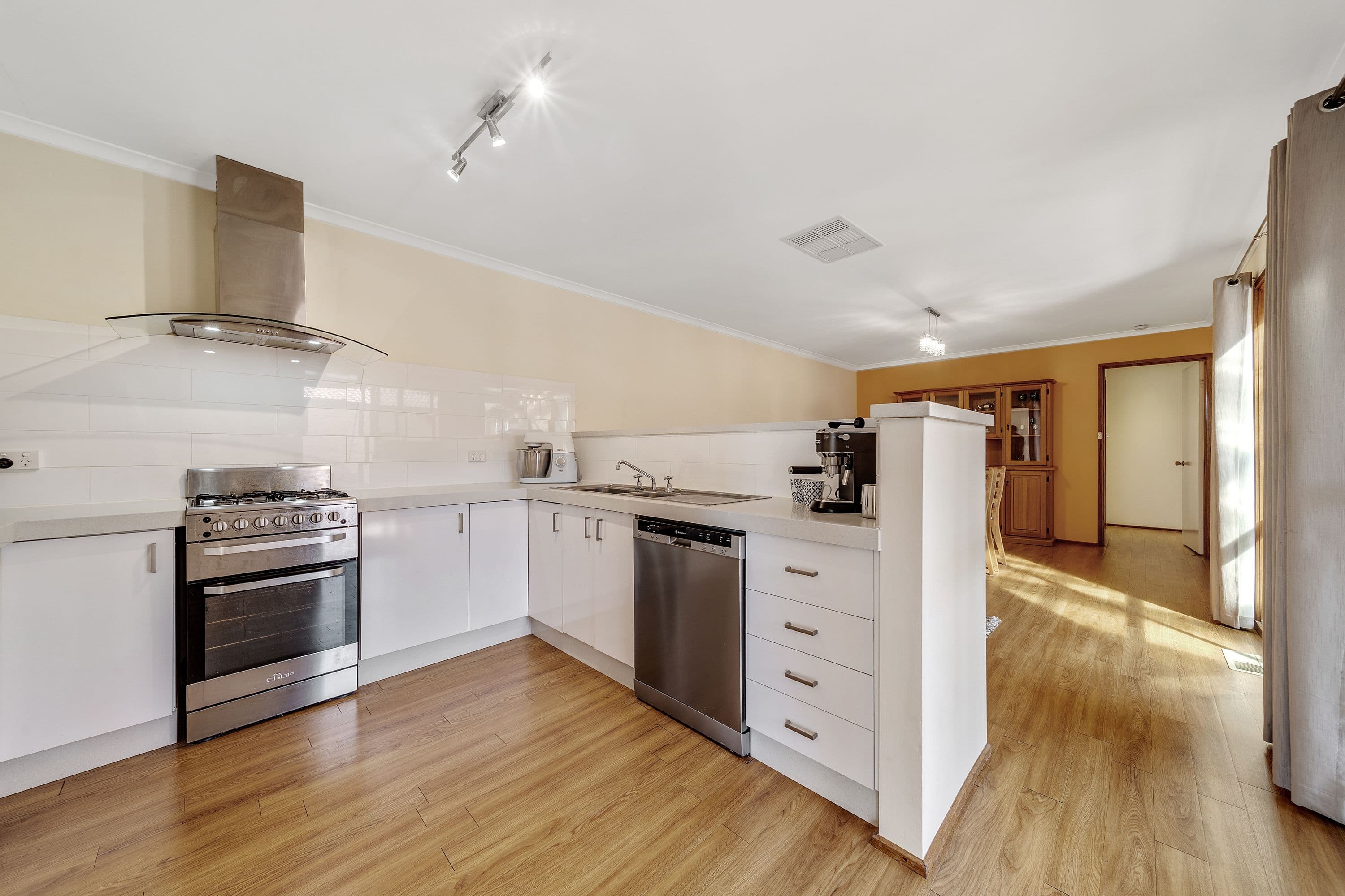 8 Thurgood Court, Gordon ACT 2906, Gordon - Thumbnail 8