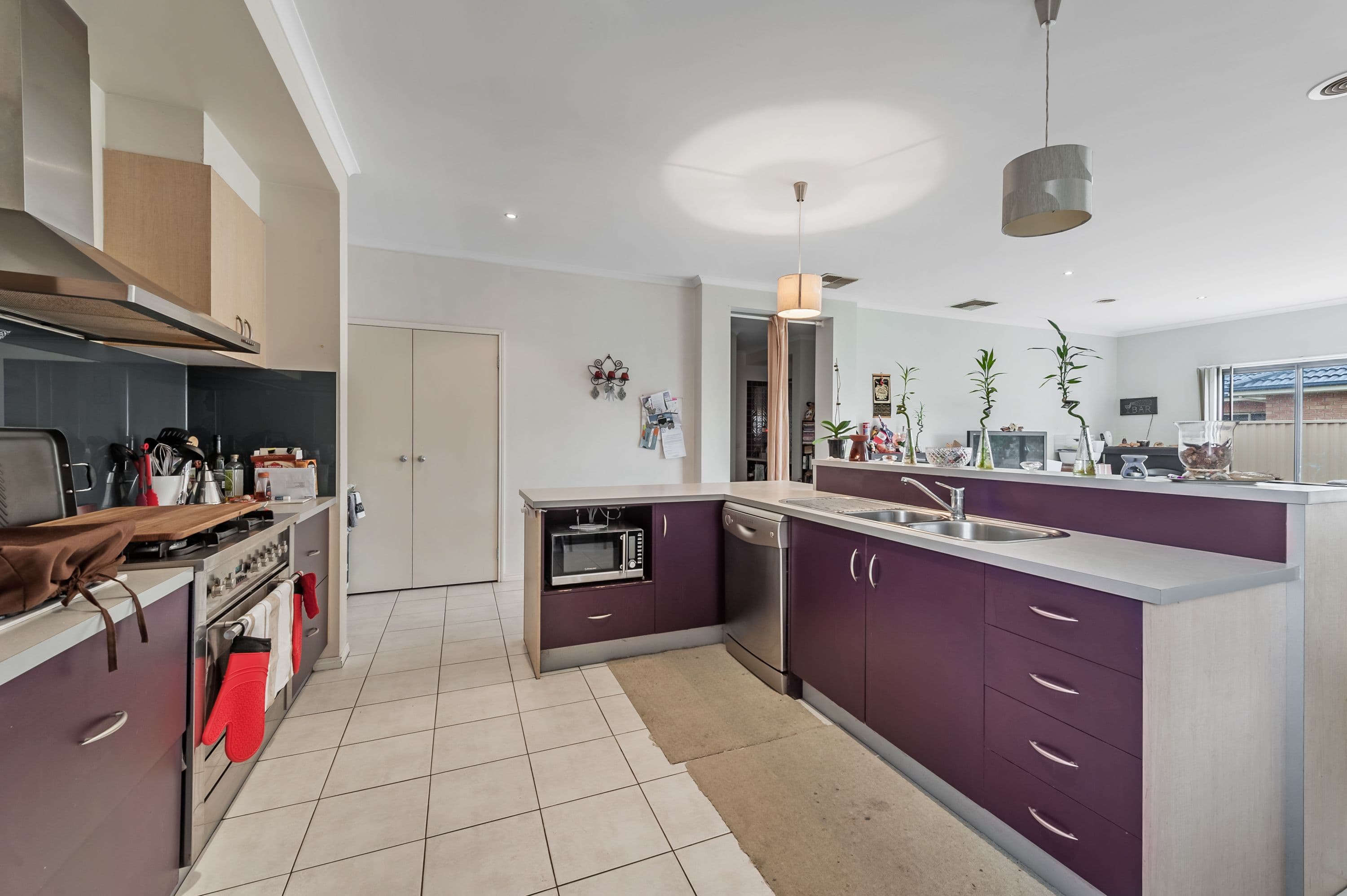 6 Deepdene Street, Caroline Springs VIC 3023, Caroline Springs - Thumbnail 7