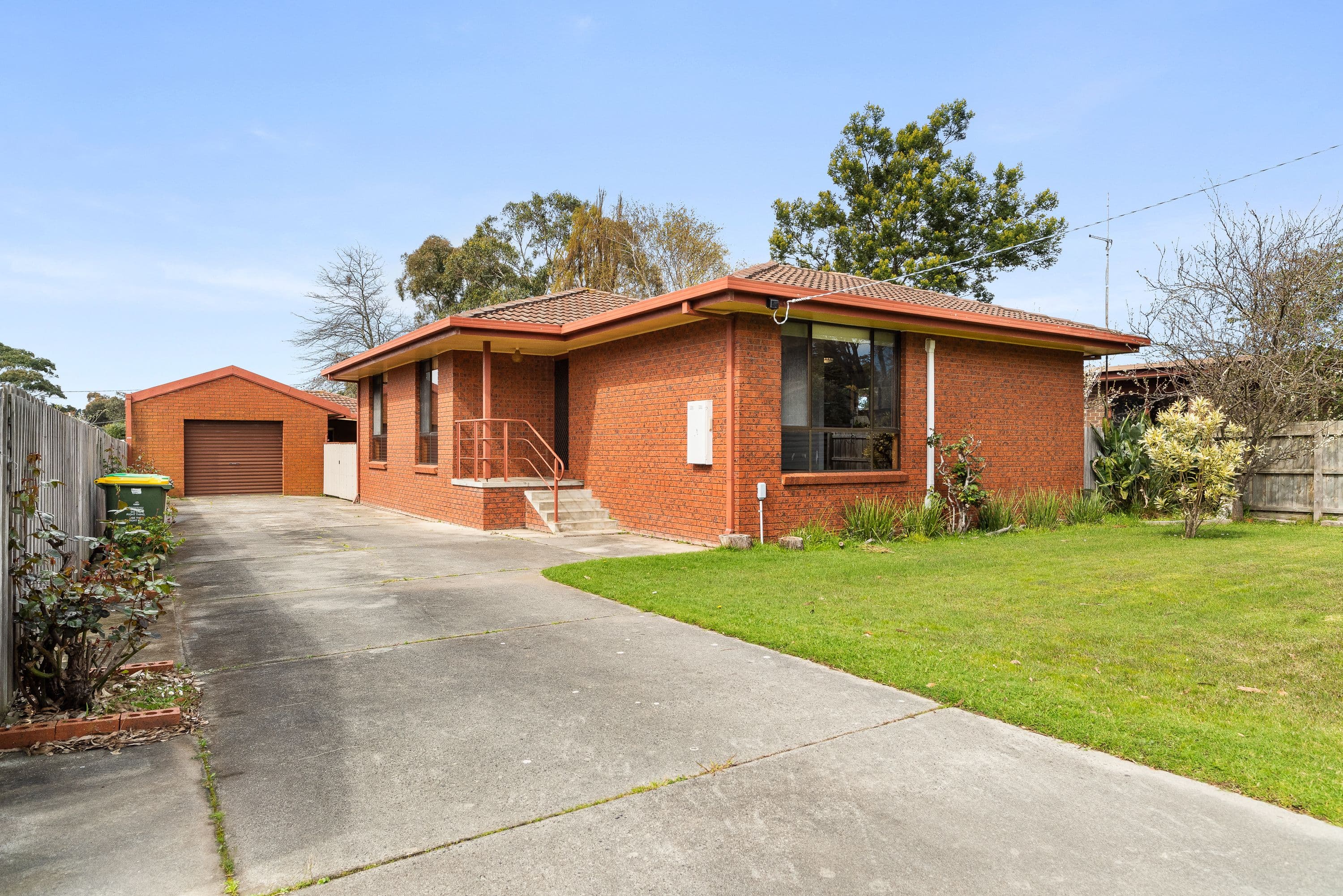 31 Birdwood Avenue, Cowes VIC 3922, Cowes - Image 1