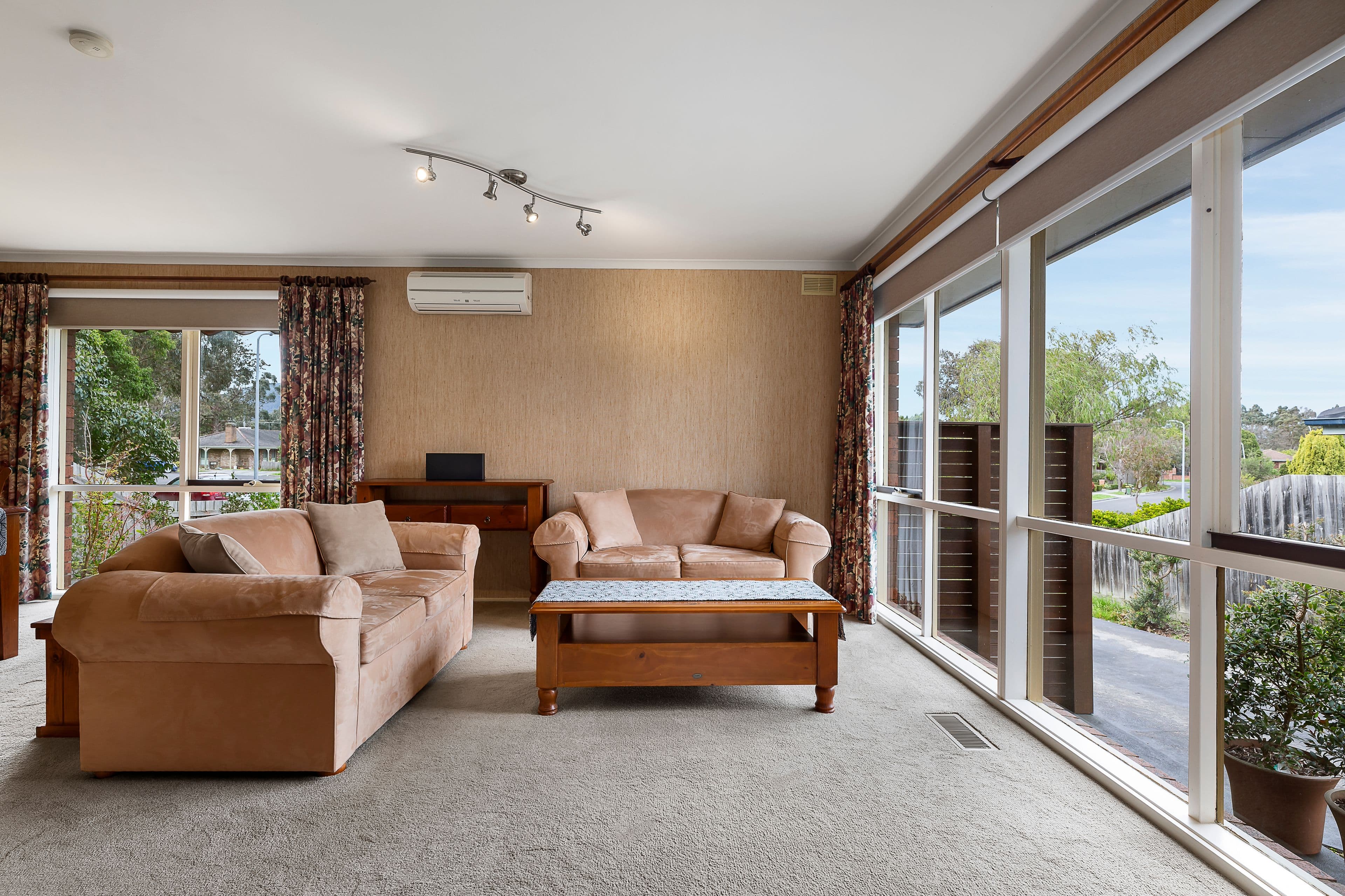 8 Natasha Close, Ferntree Gully VIC 3156, Ferntree Gully - Thumbnail 2