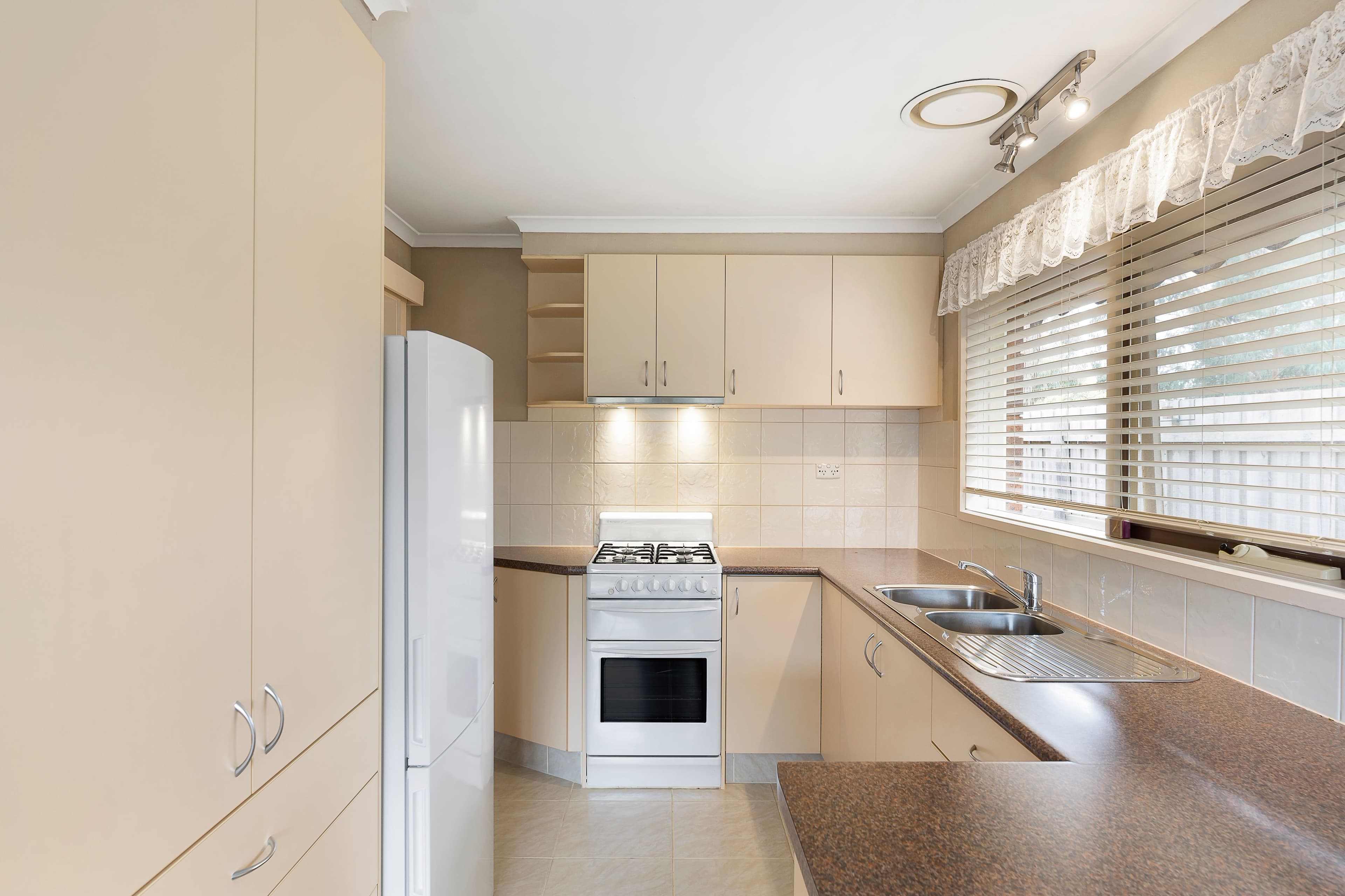 8 Natasha Close, Ferntree Gully VIC 3156, Ferntree Gully - Thumbnail 4