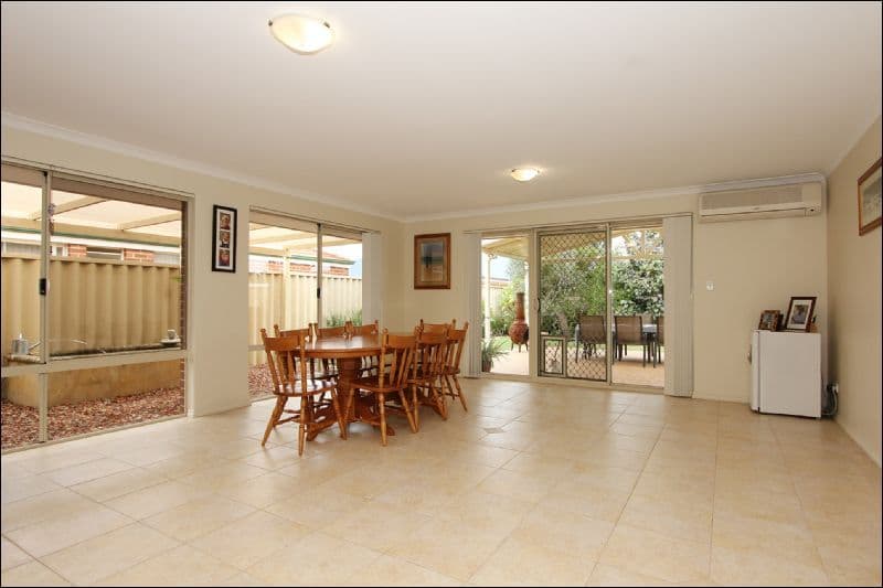 42 Lansdowne Entrance, CANNING VALE WA 6155, Canning Vale - Thumbnail 3